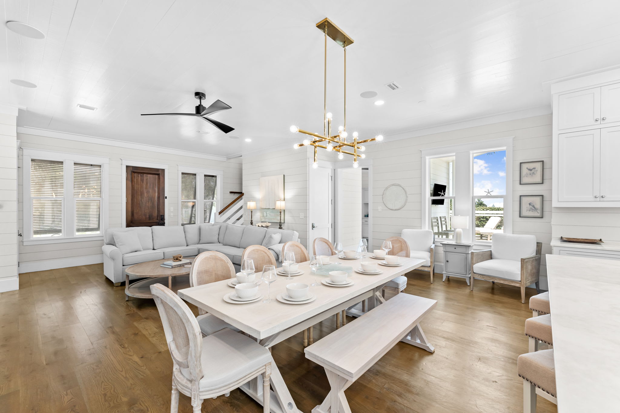 Open Living Spaces on the 1st Floor