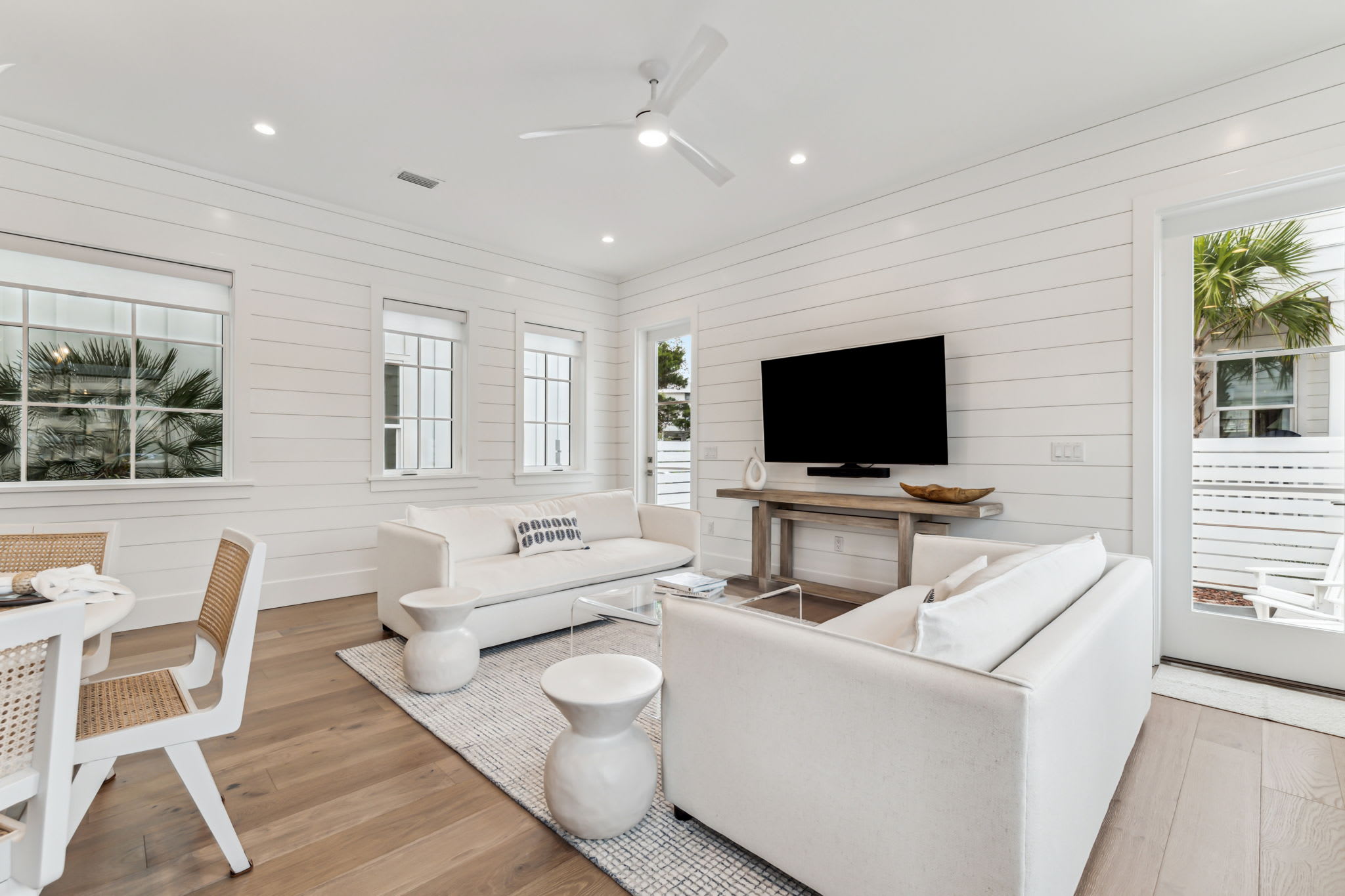 Inviting Living Area - Perfect for a Movie or Game Night!