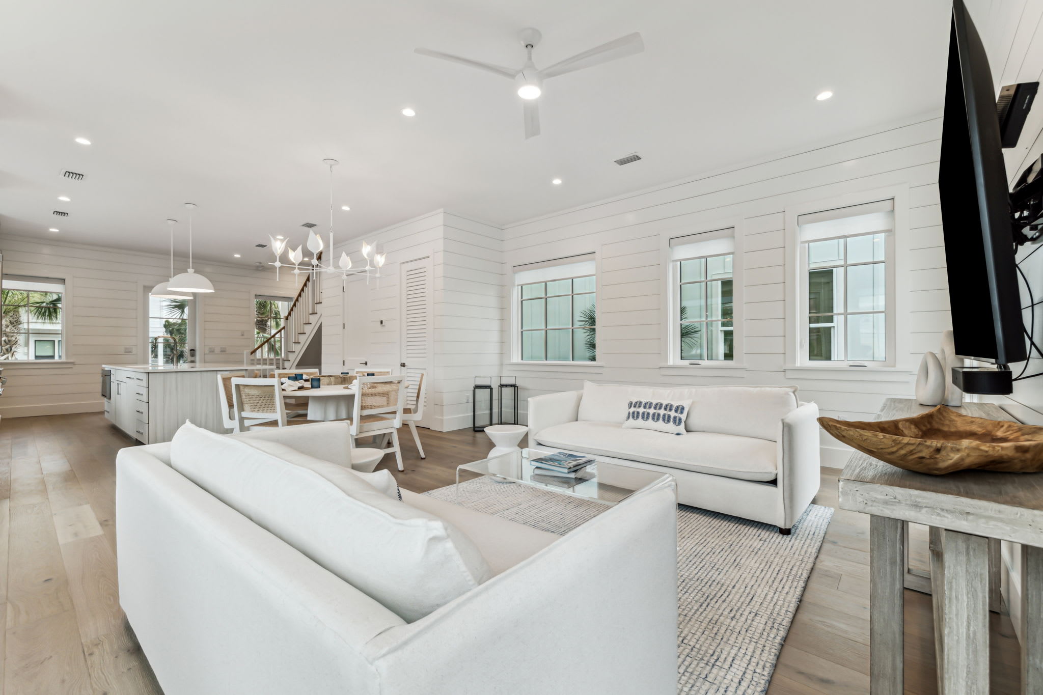 Open-Concept Living, Dining & Kitchen Spaces