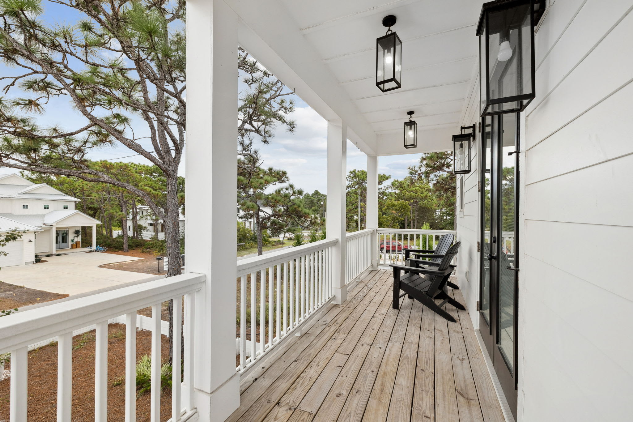 2nd Floor Balcony - Off the King Guest Suite