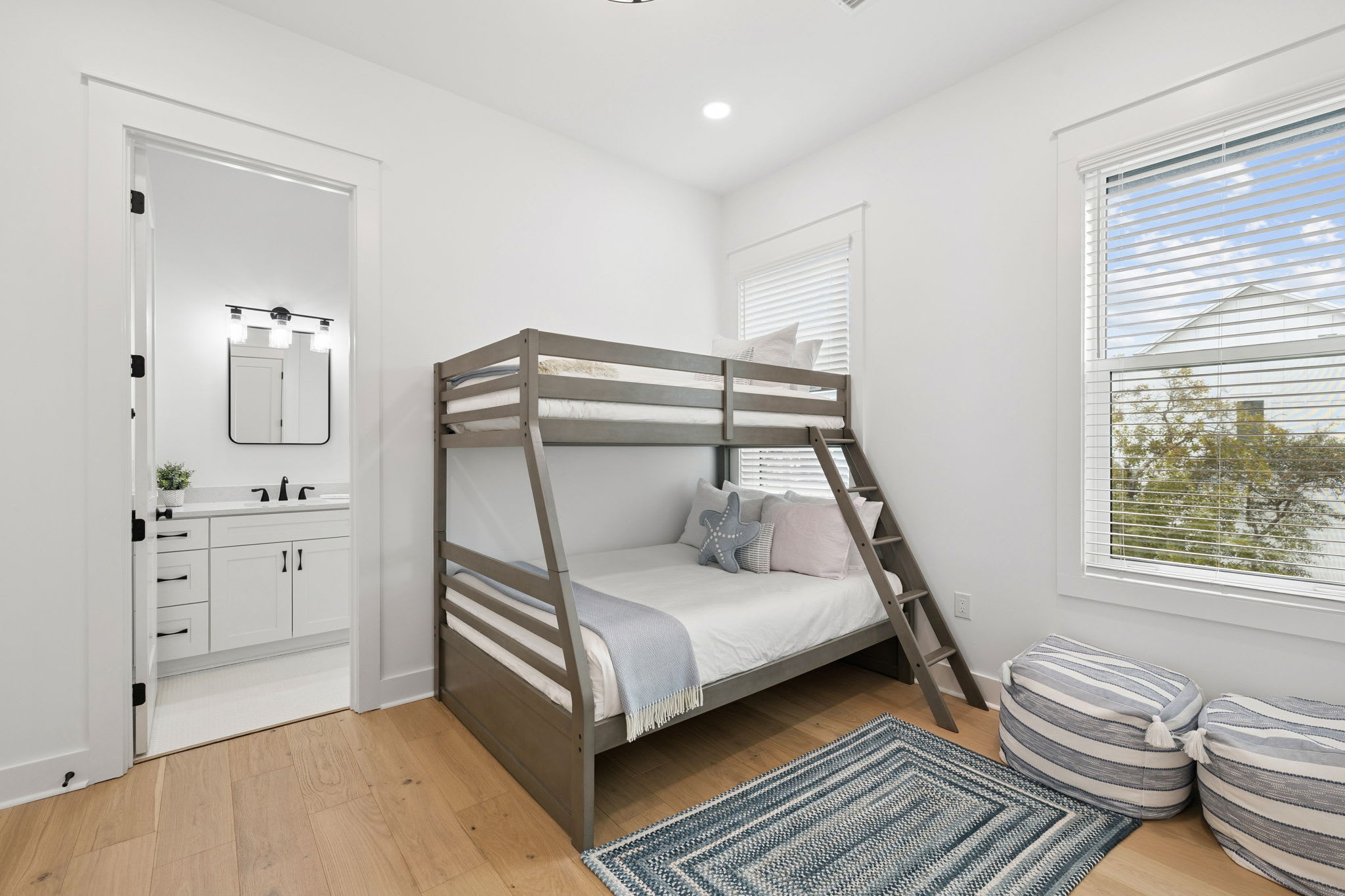 2nd Floor Bunk Room - Twin over Full Bunk