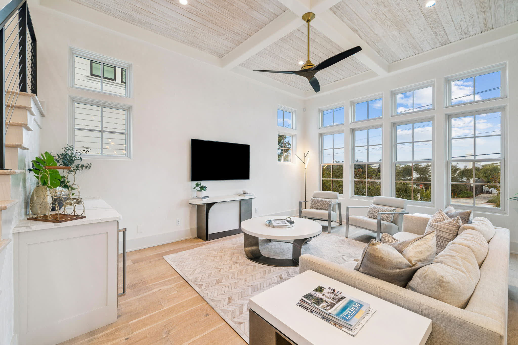 Bright & Airy Living Area with Ample Seating