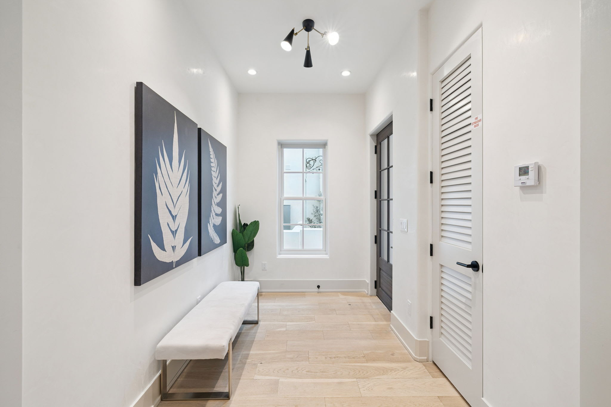 Open & Inviting Entry!