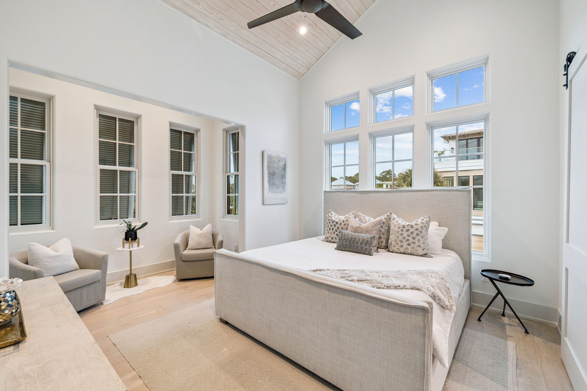 2nd Floor - King Guest Suite