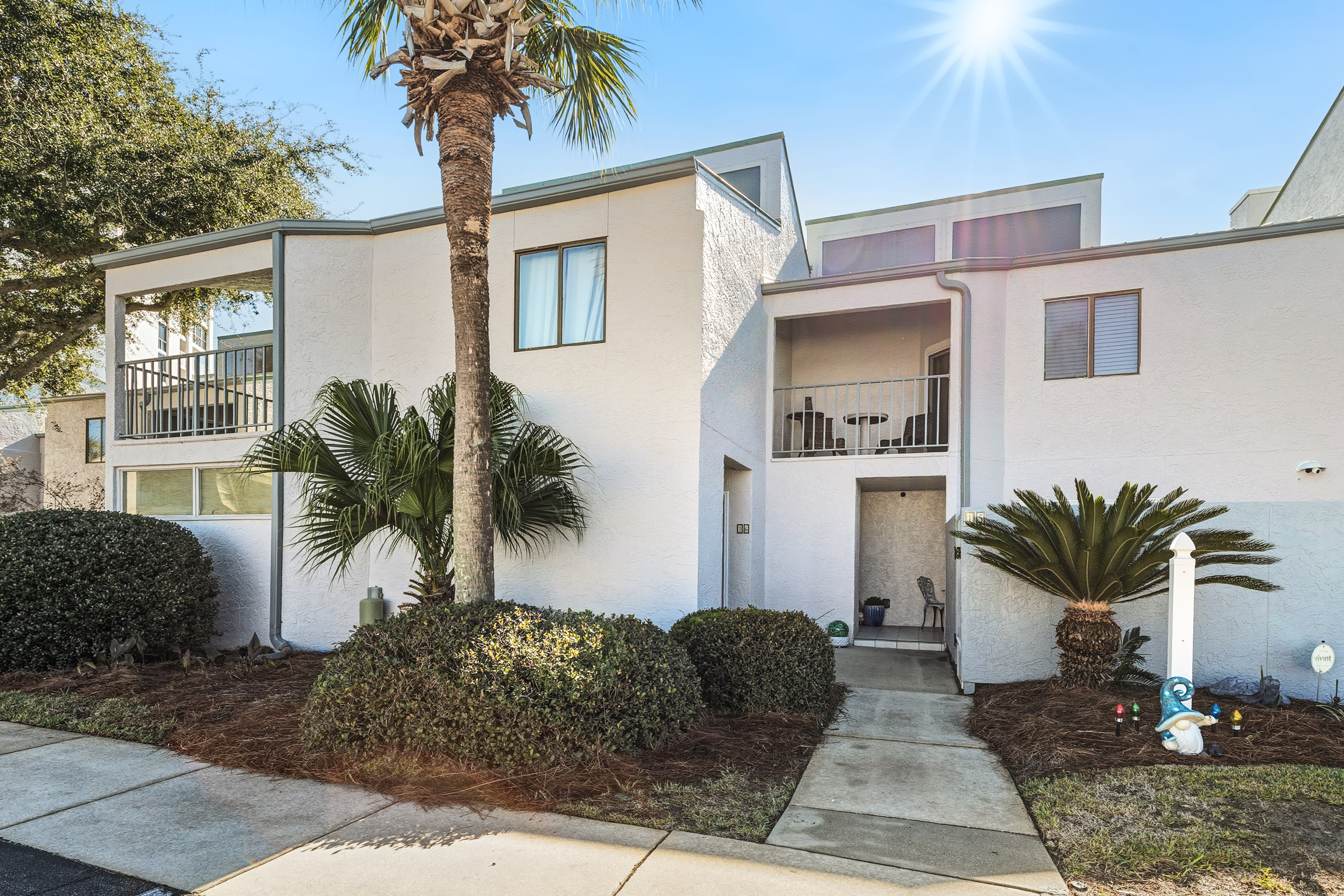 Shoreline Garden Unit 16