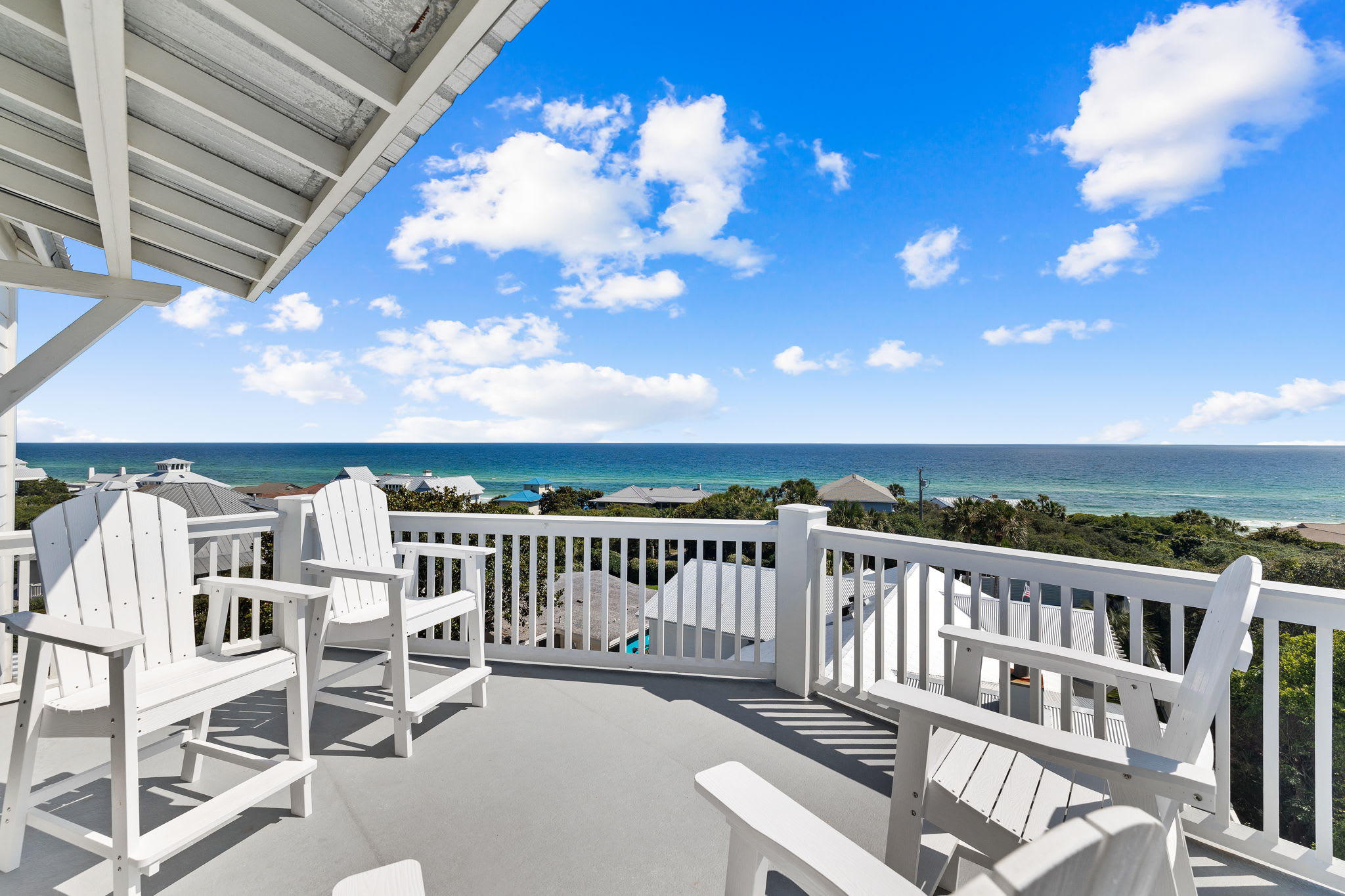 Panoramic Gulf and dune-lake vistas from the 4th-floor lookout.