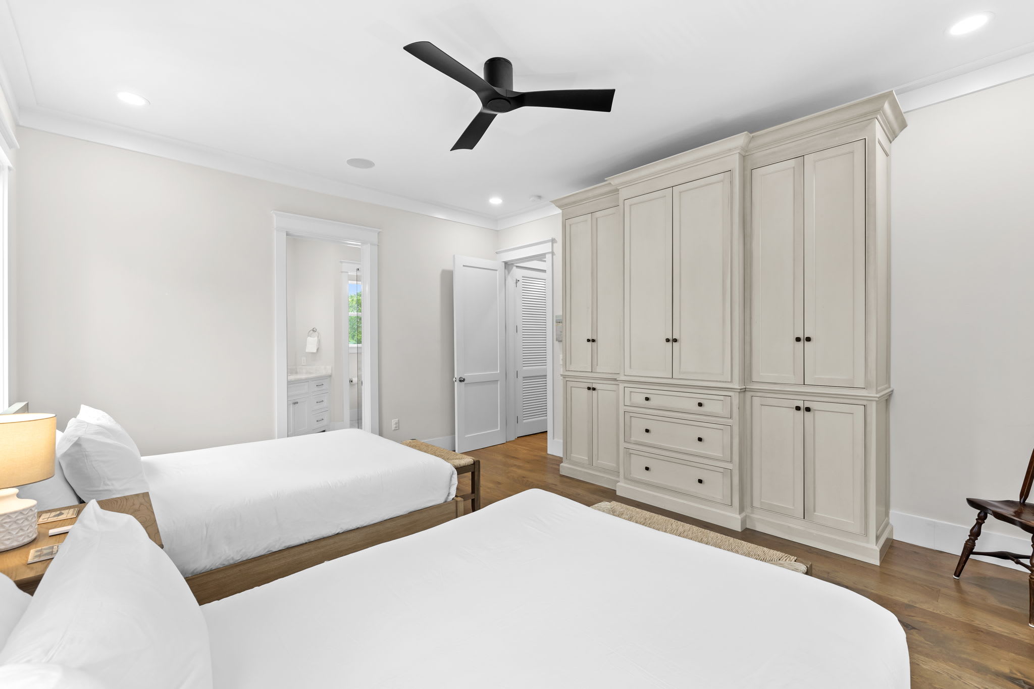 Double Queen Suite - spacious 2nd-floor double queen suite with ample storage