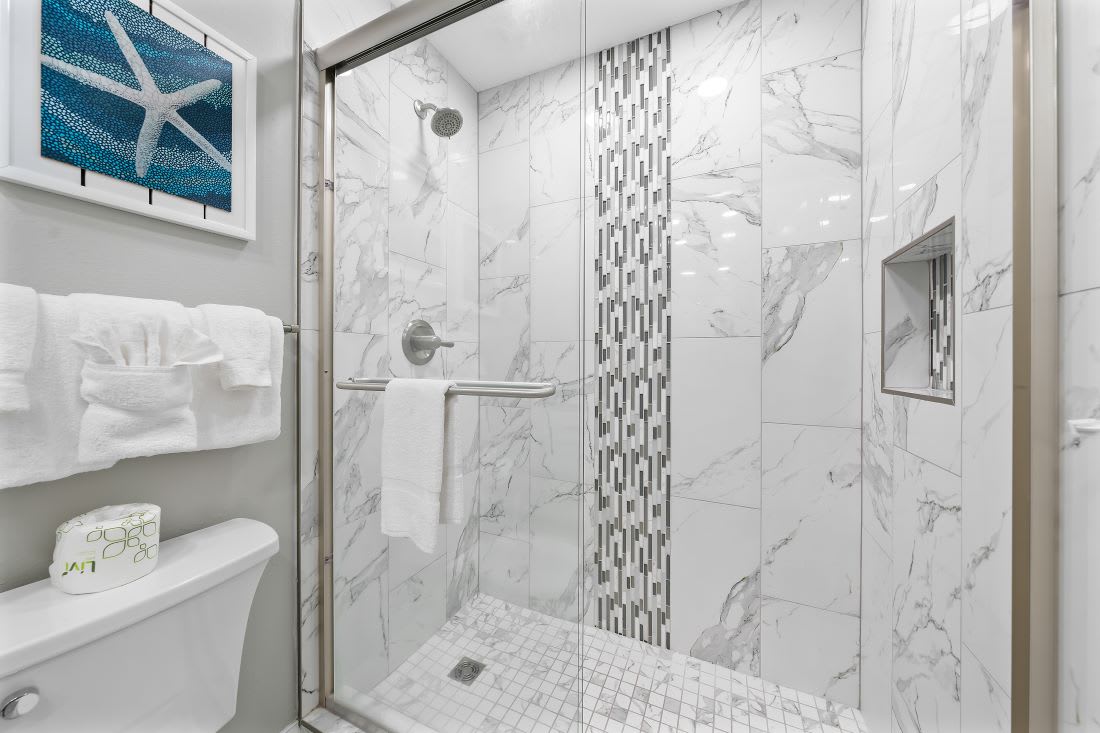 21 Lighthouse 515 Bathroom 2