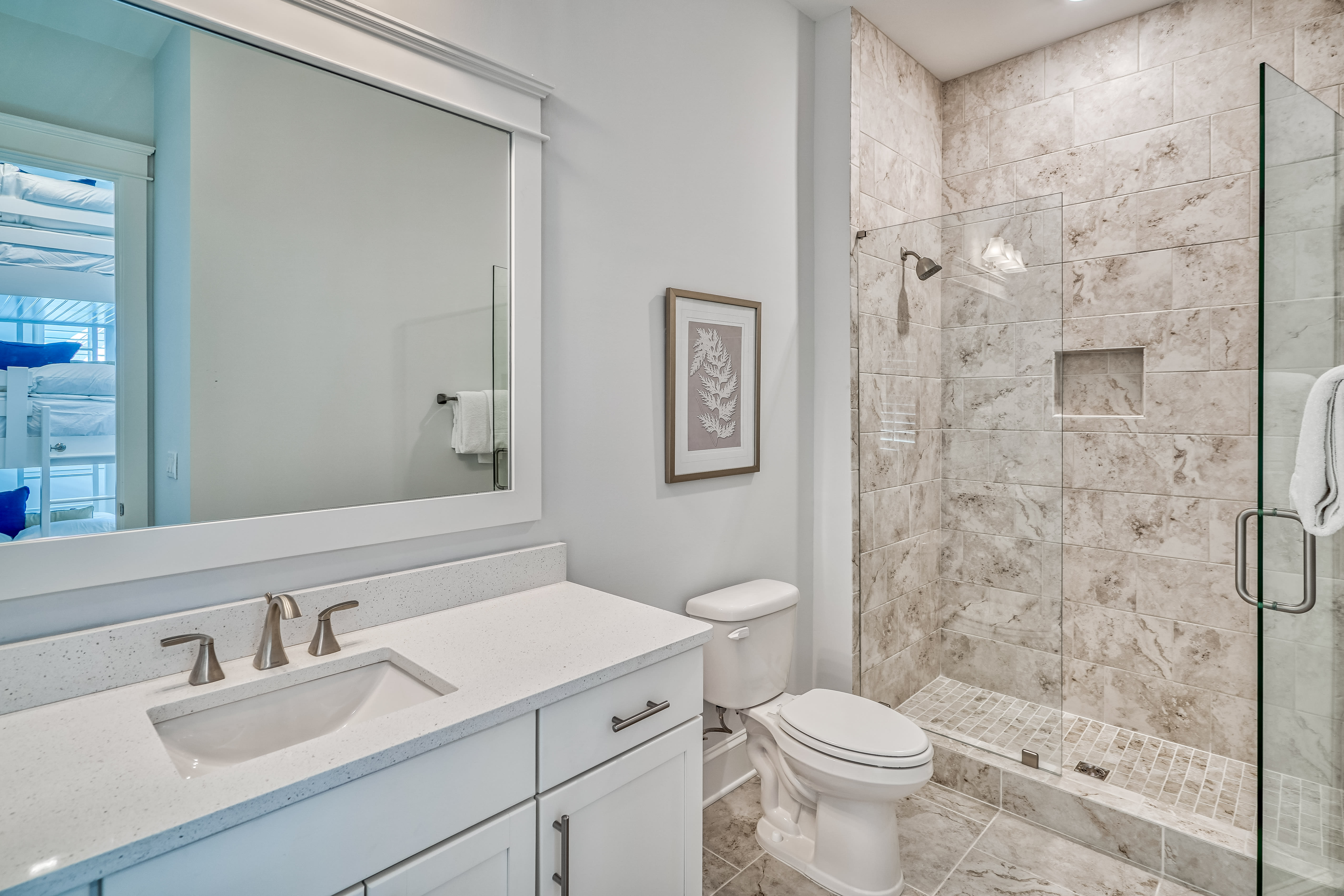 3rd Floor Bunk Room Ensuite - Equipped with a Walk-in Shower