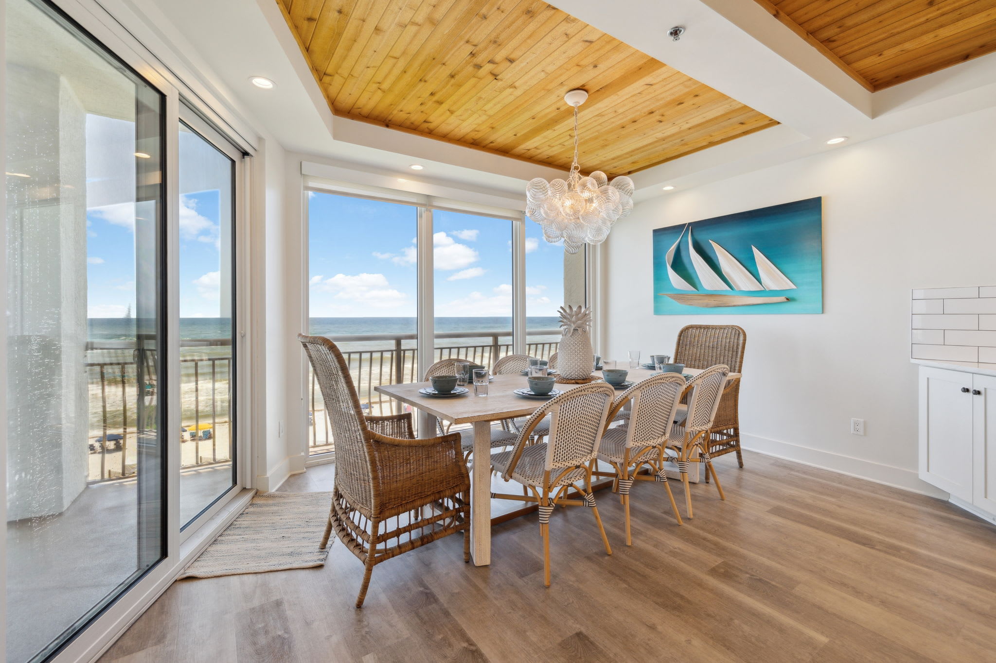 Gulf Front Dining Area with Seating for 8!