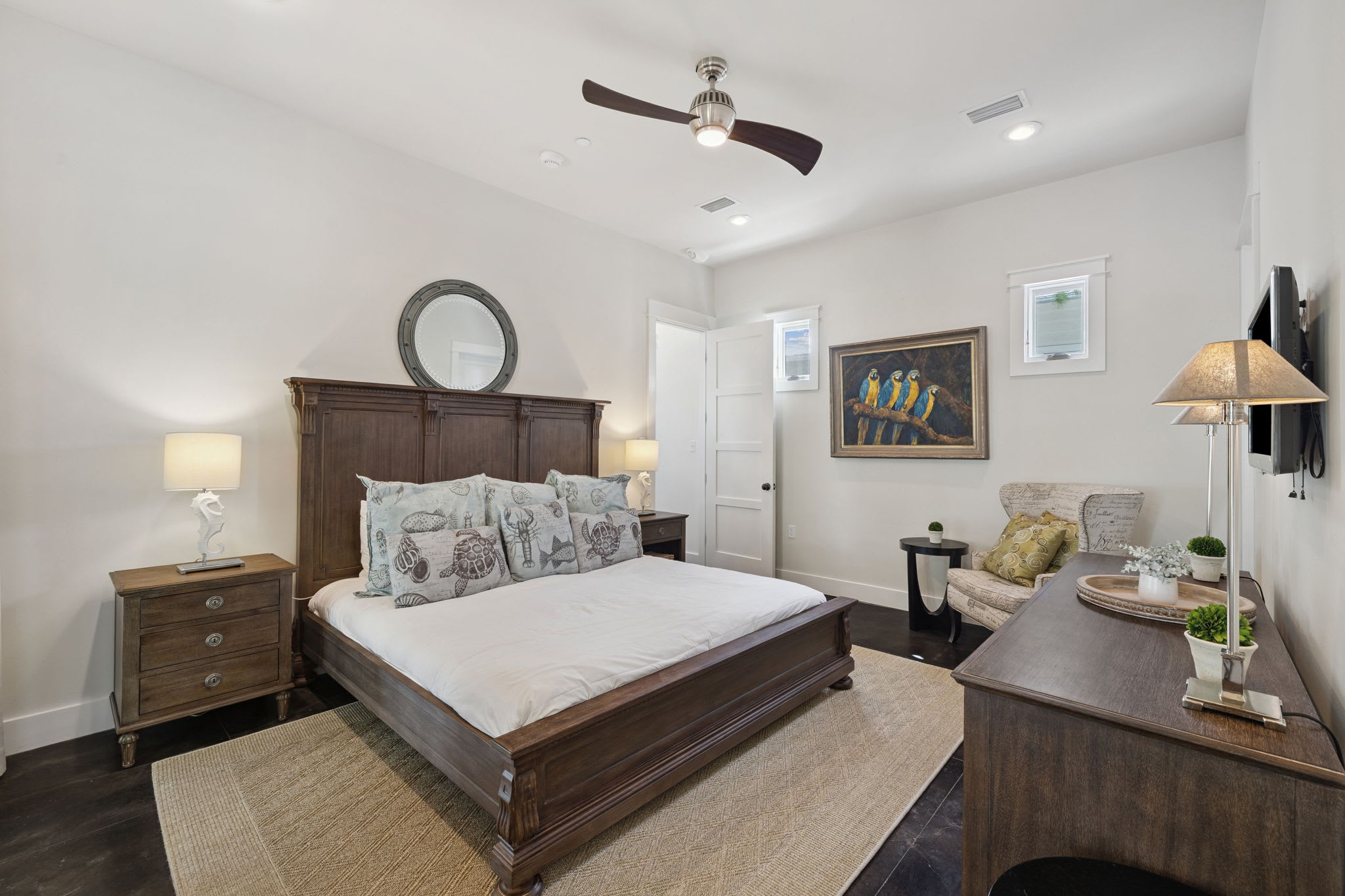 Spacious Primary King Suite