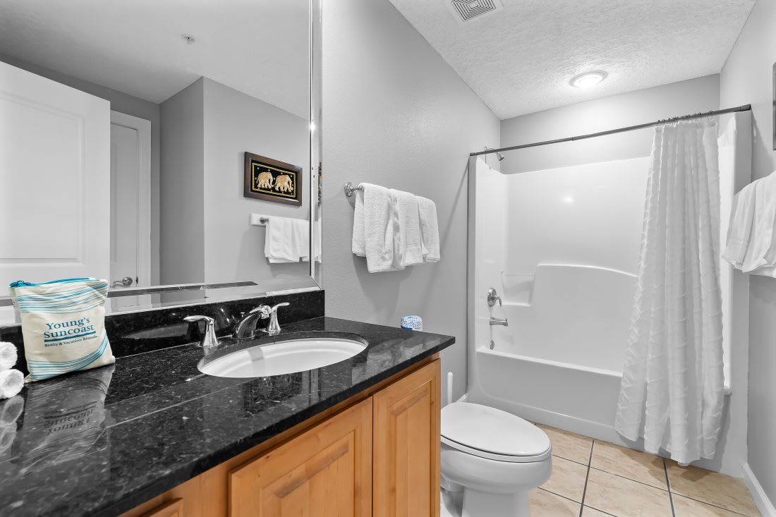 19 Colonnades 1202 Bathroom 2