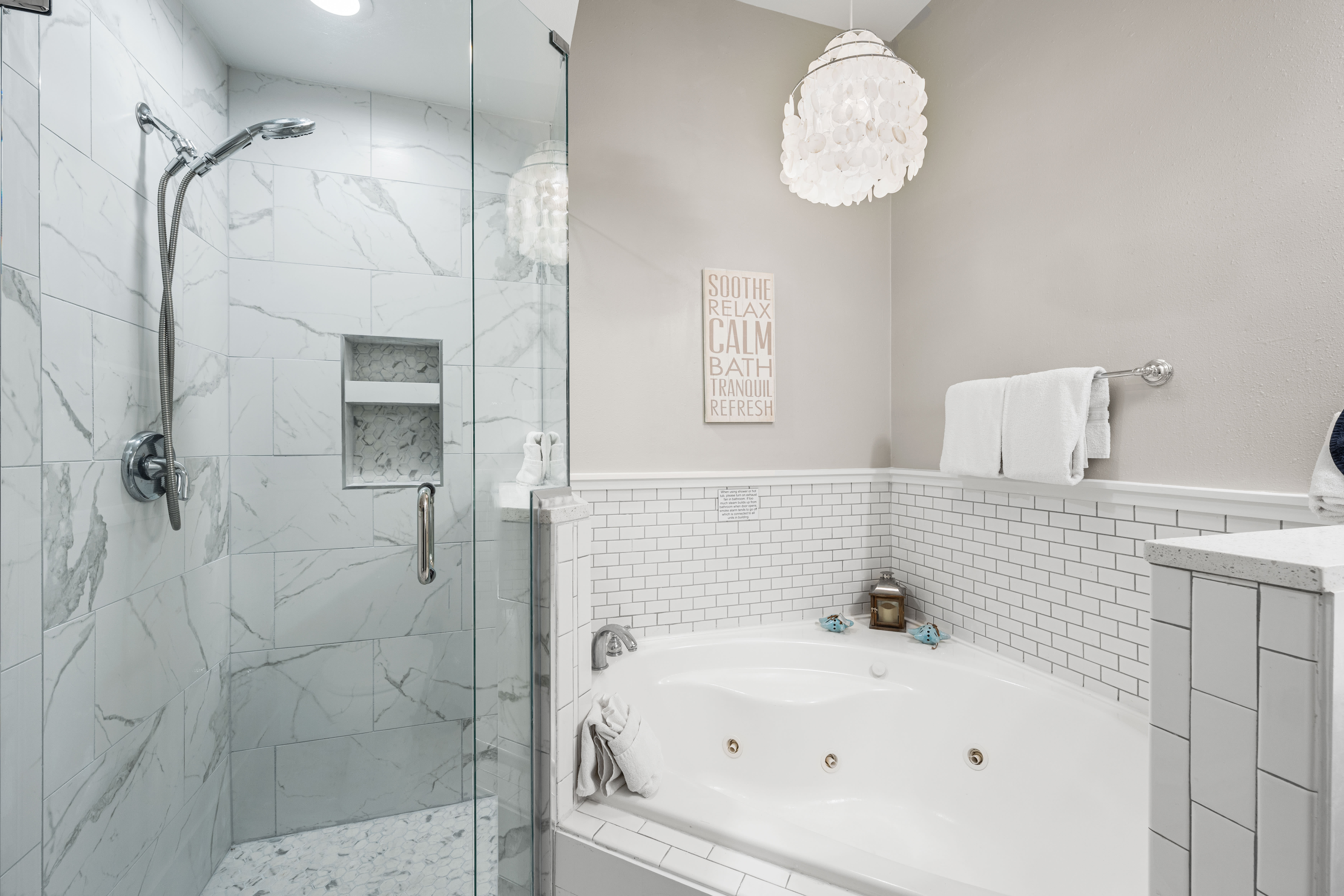 95 Laura Hamilton #209-2