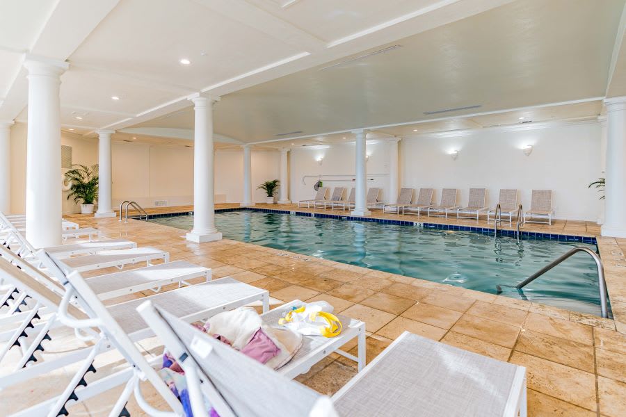 23 BC CLUB INDOOR POOL