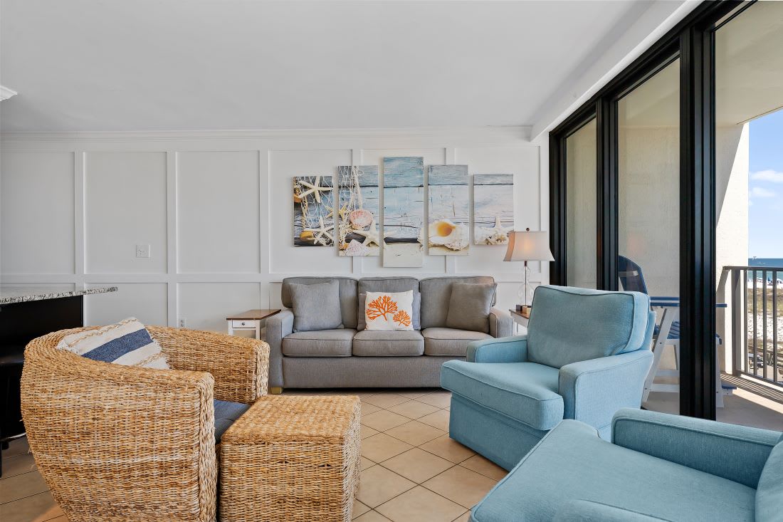 4 Island Winds 280 Living Room