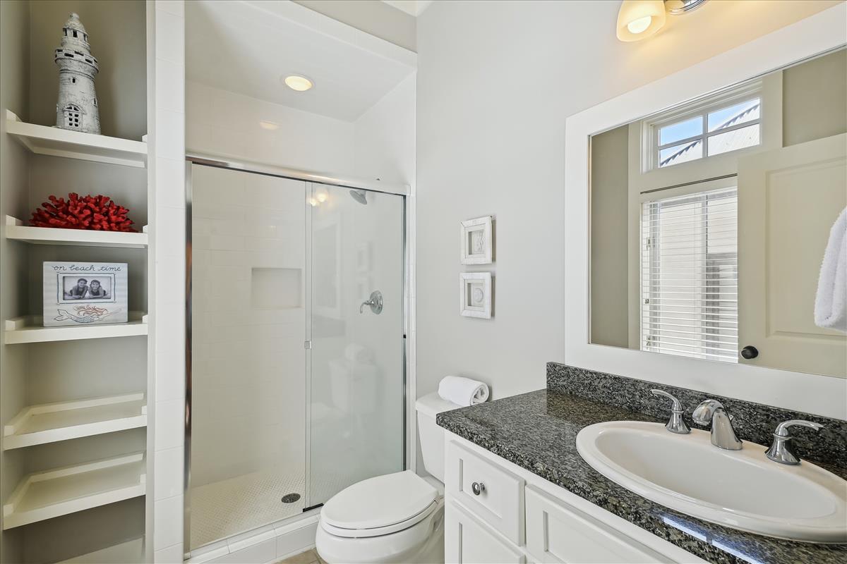 Bunk Room En-Suite - Single Vanity & Walk-In Shower