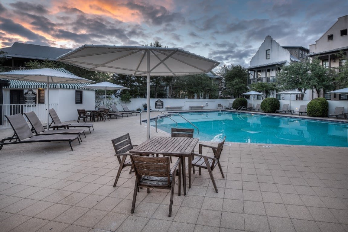 Take an Evening Dip in the Cabana Community Pool