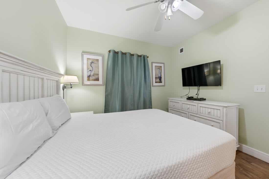 Crystal Tower 1604 Bedroom 2