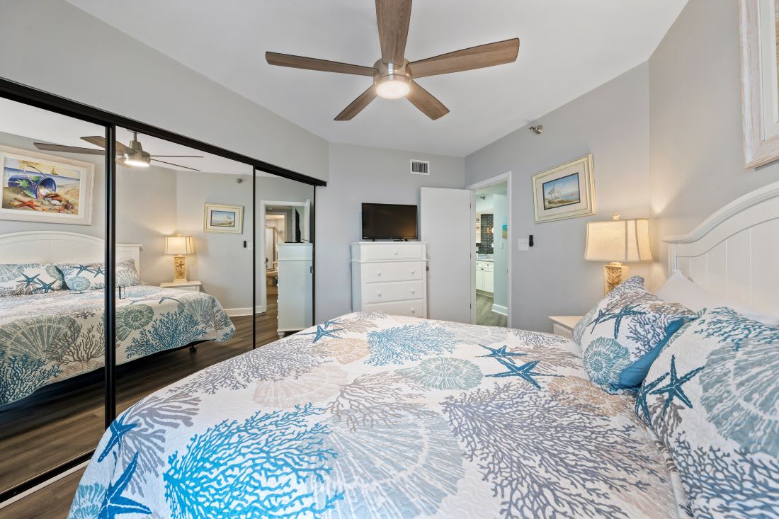 17 White Caps 1404 Bedroom 2