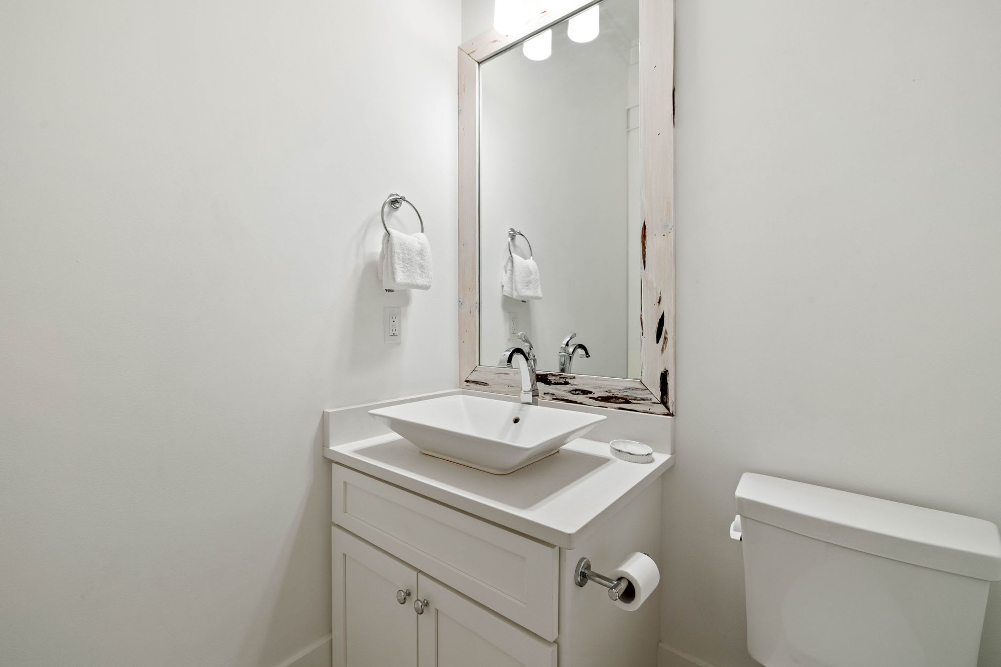 1st Floor - Powder Room