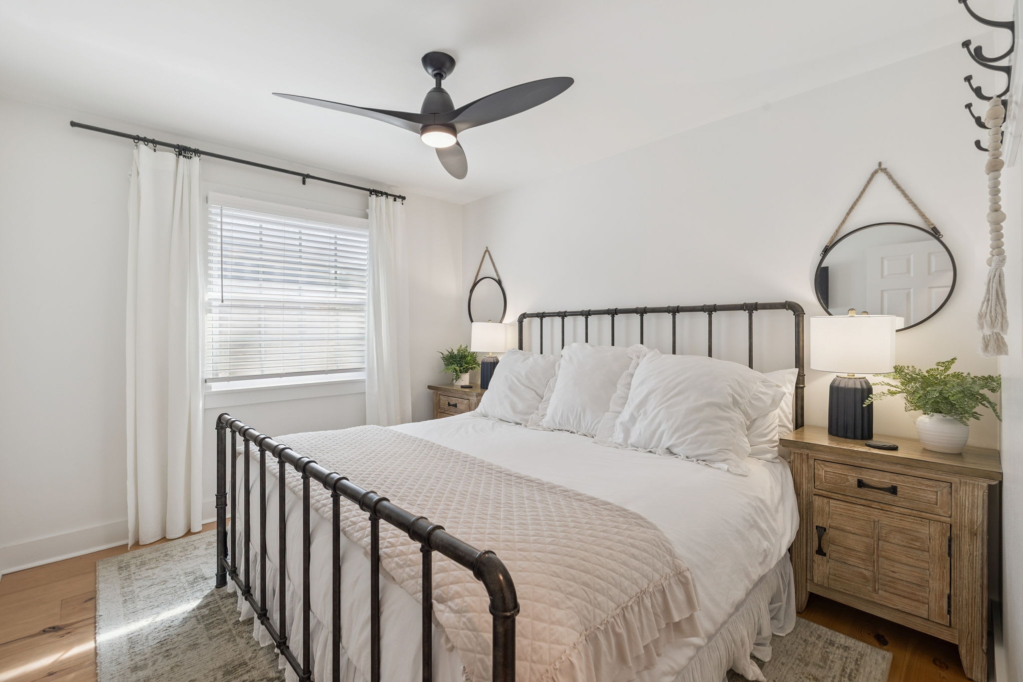 2nd Floor - King Guest Suite