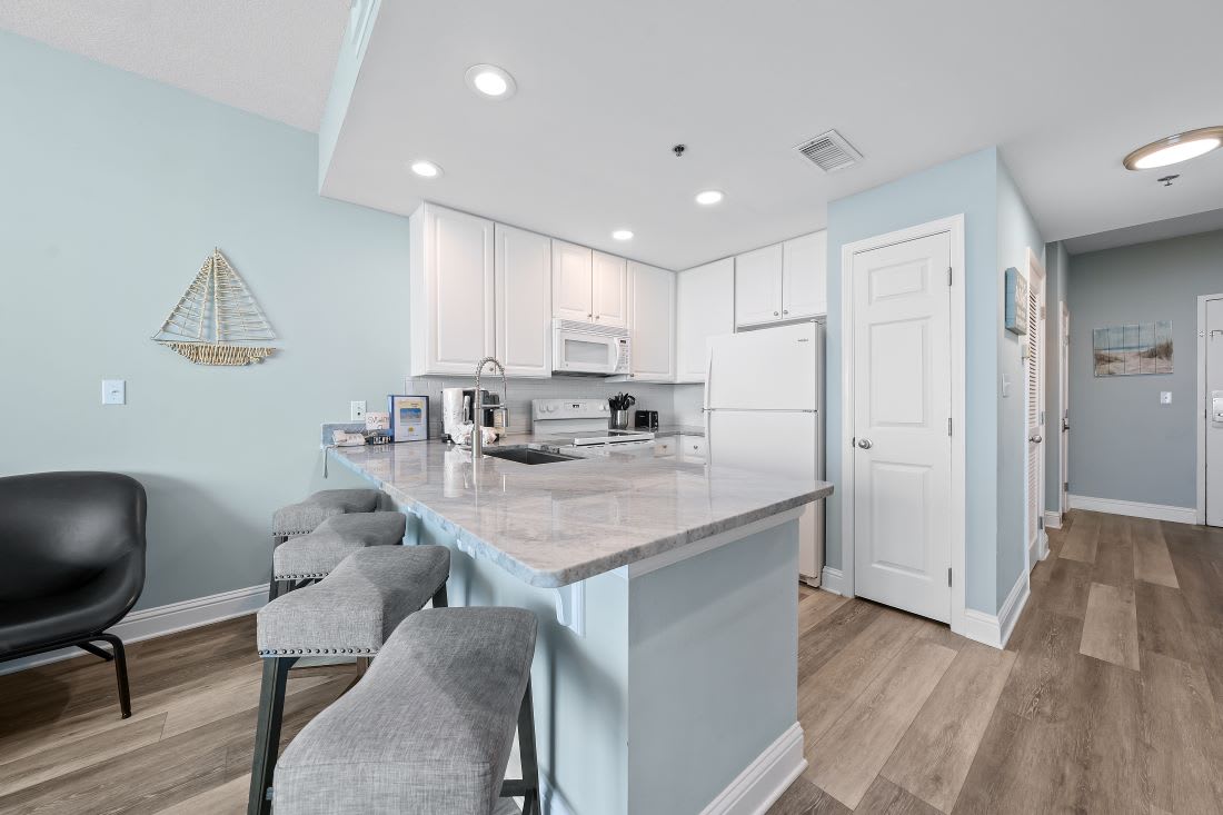 5.5 Lighthouse 1709 Kitchen-dining