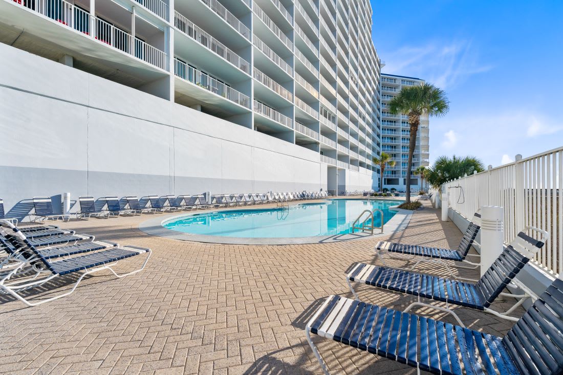 4 Lighthouse Outdoor Pool