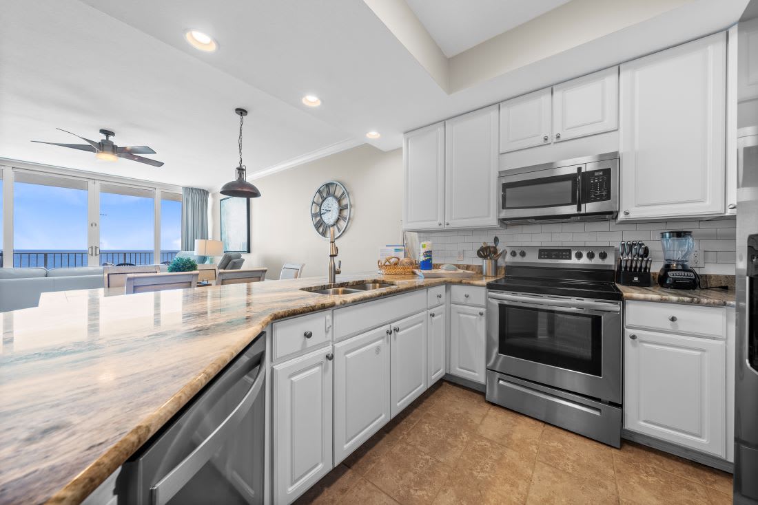 12 San Carlos 1205 Kitchen