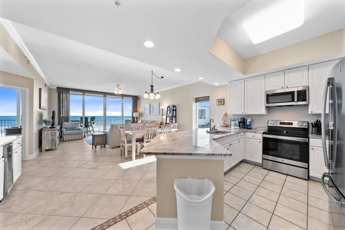 10 San Carlos 309 Kitchen