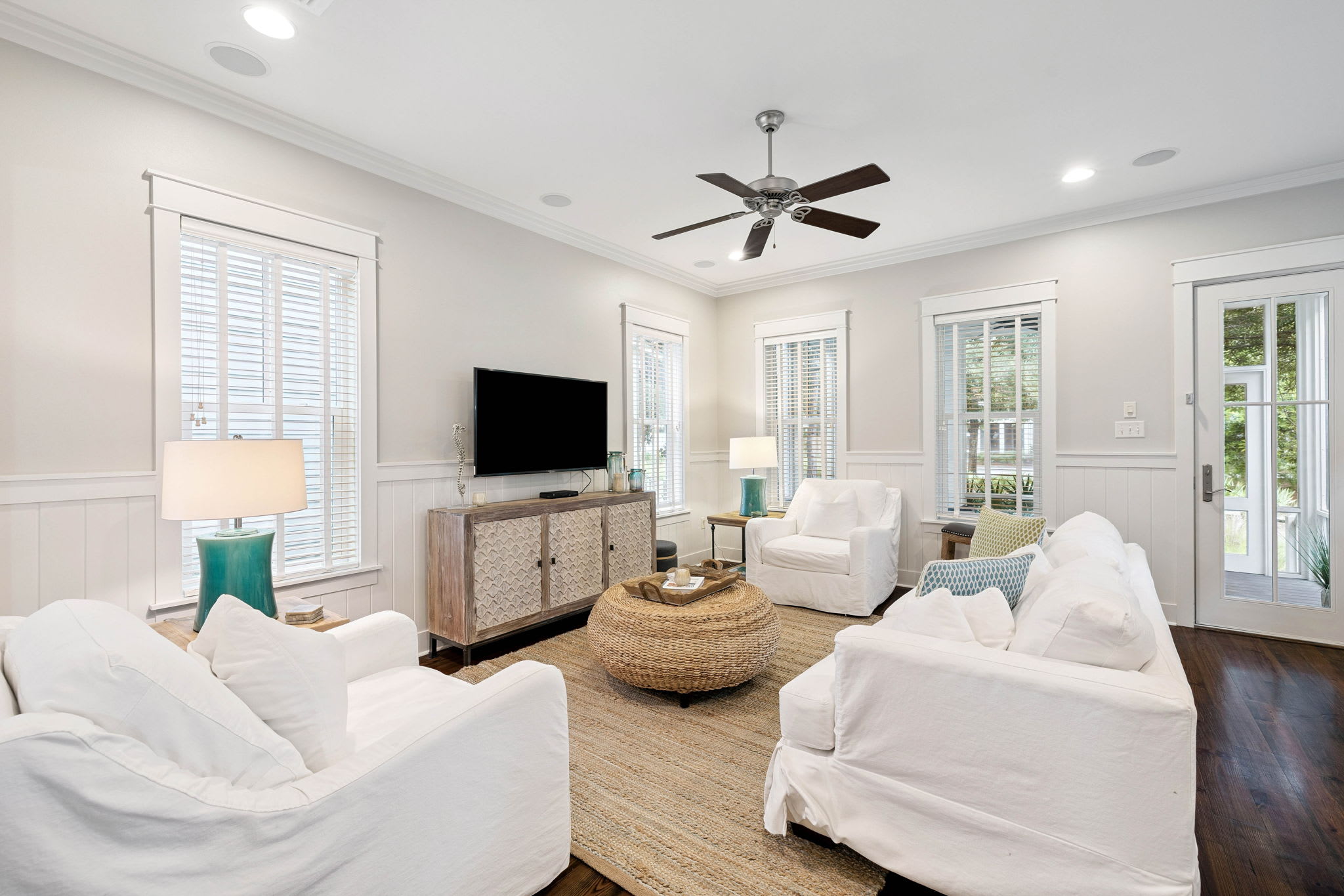 Cozy & Inviting Living Area