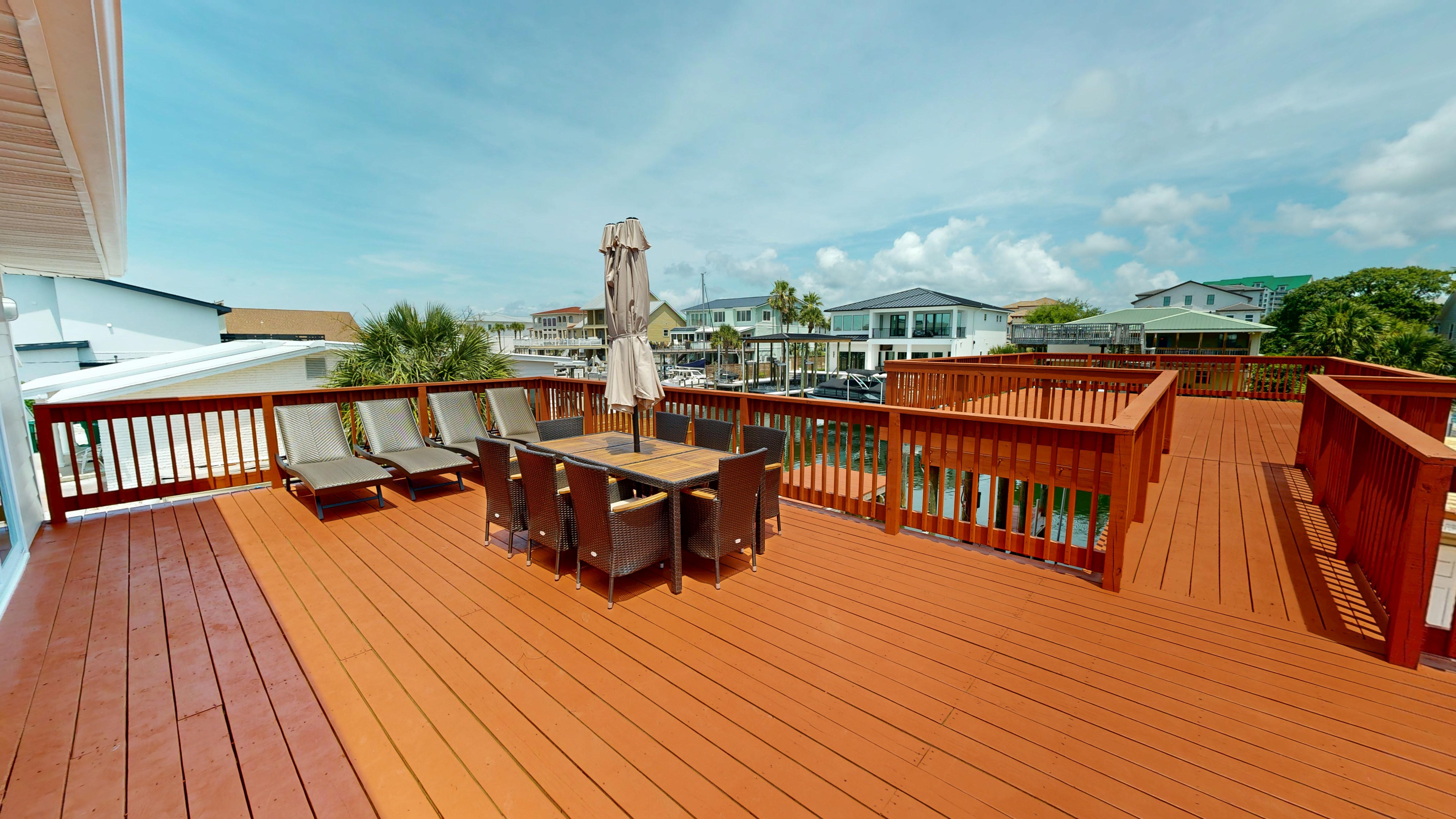 2nd Floor Deck