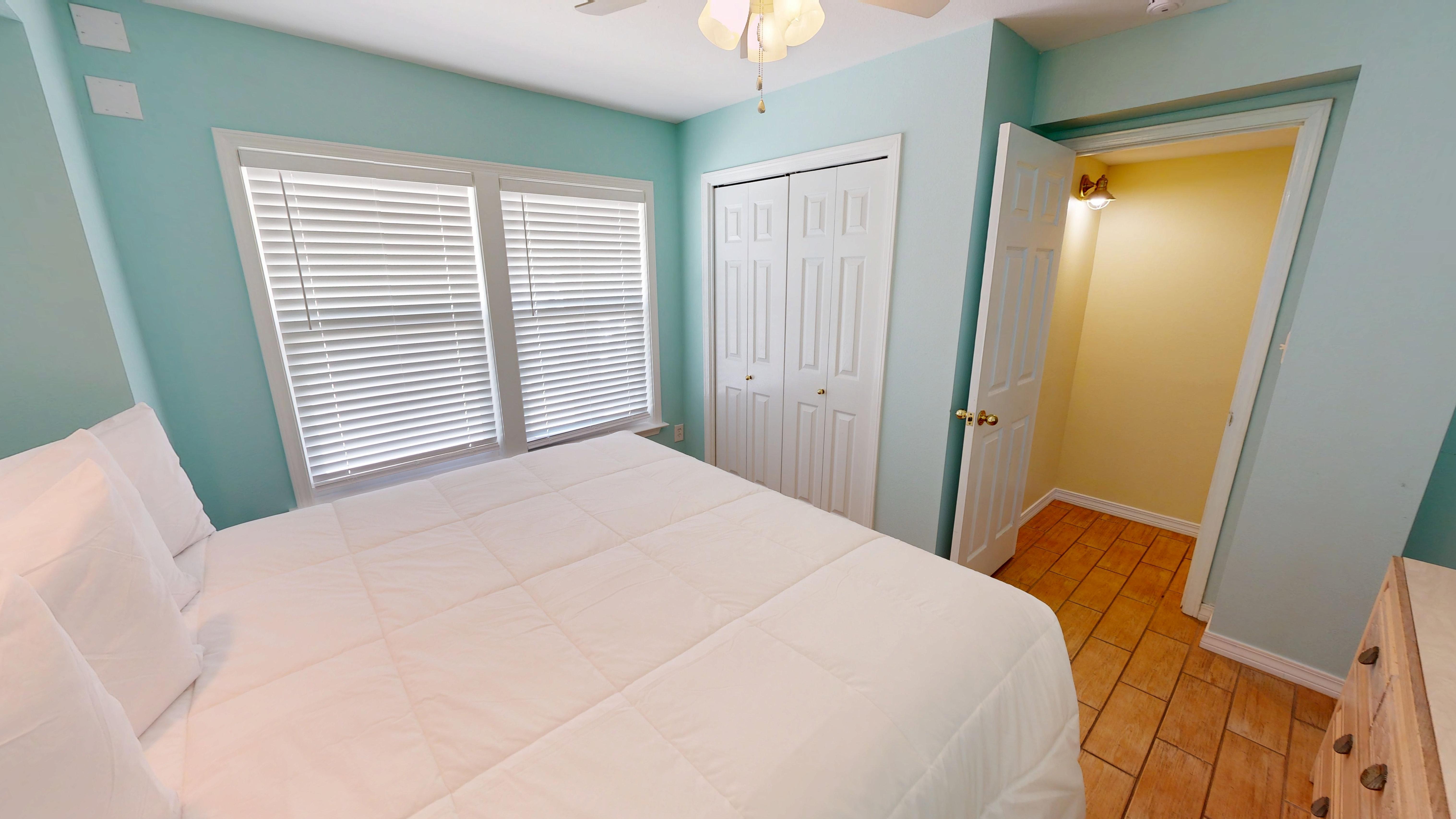 Master Bedroom (1st Floor)