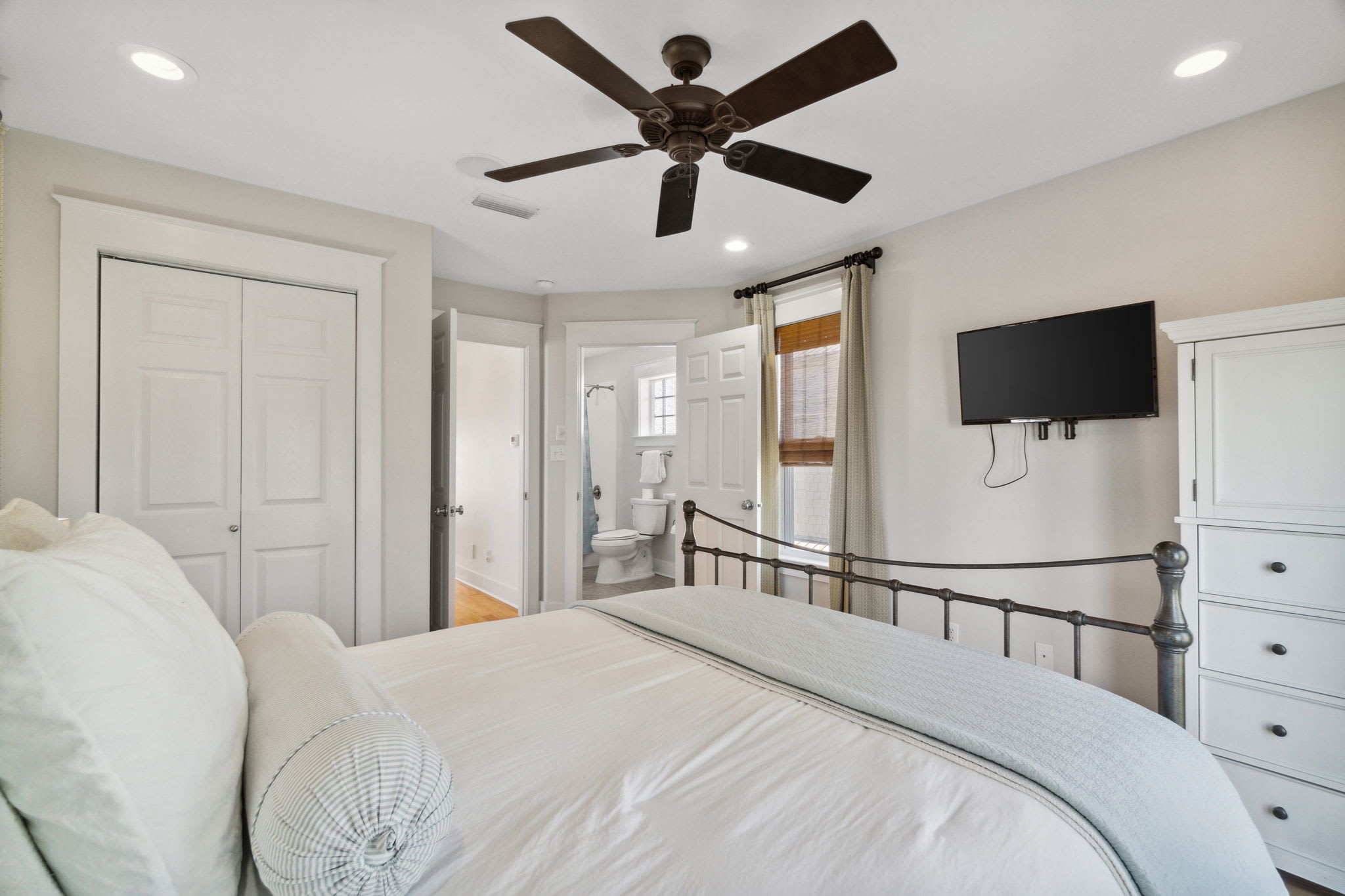 3rd Floor Guest Suite - Furnished with a Queen Size Bed