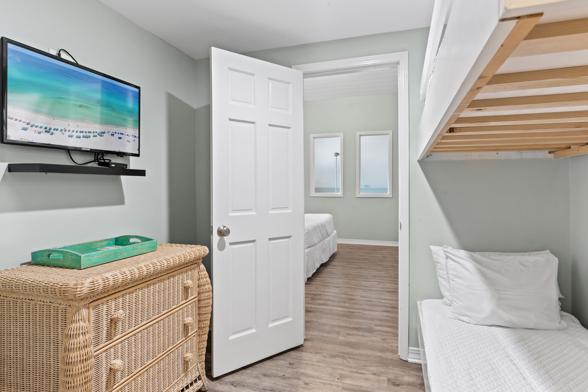 Bunk room attached to guest room