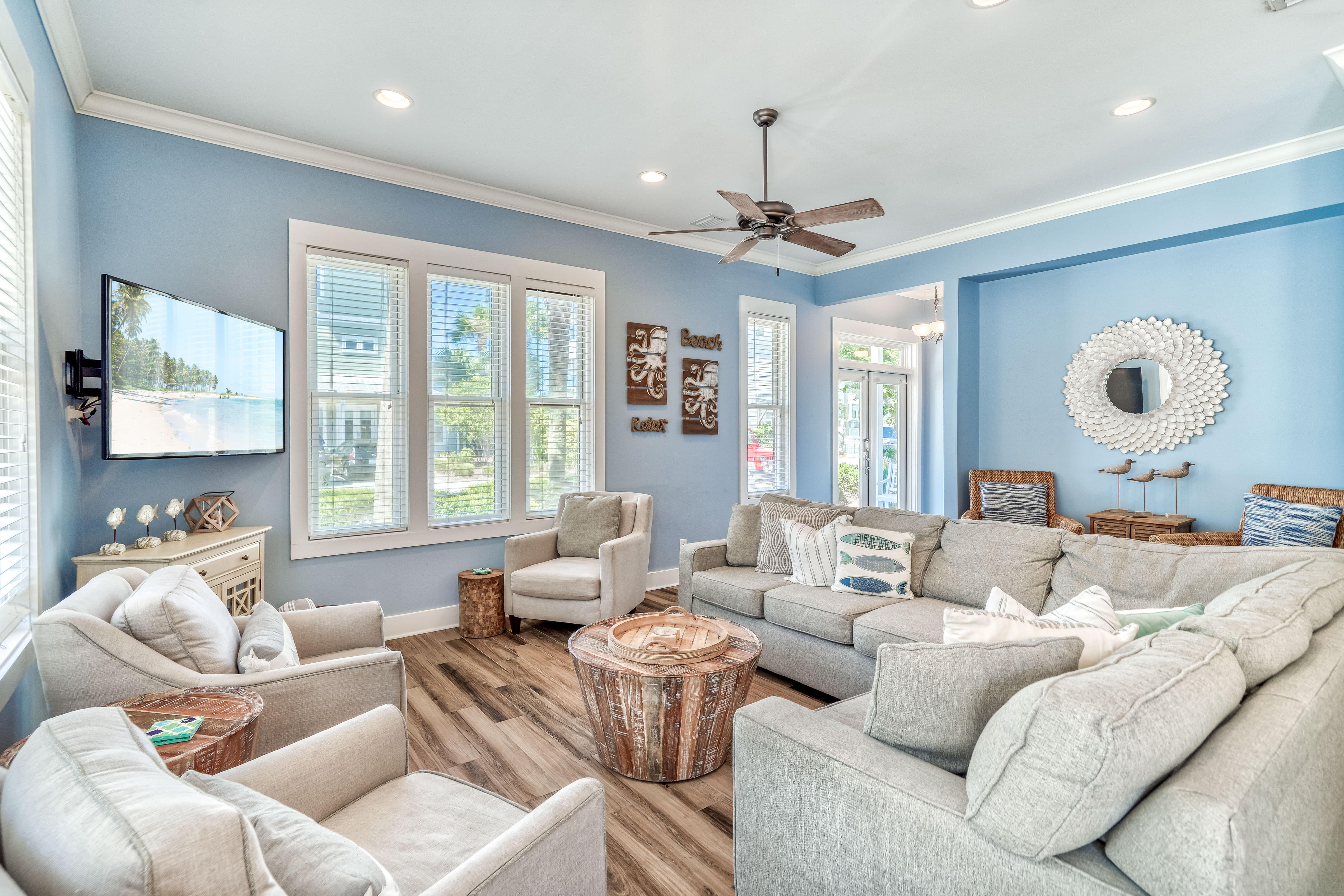 Cozy 1st floor Living Spaces