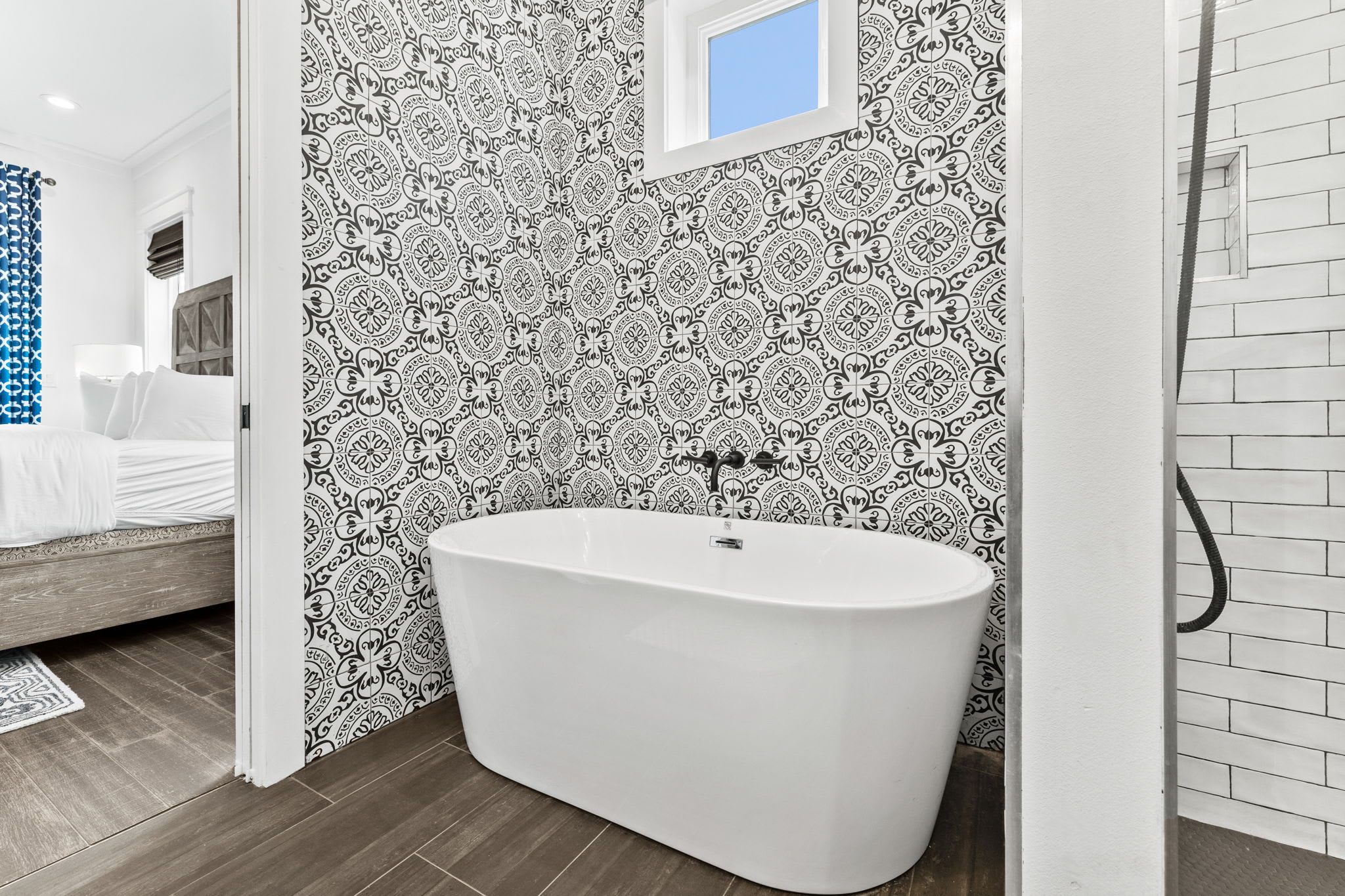 1st Floor - Primary En Suite