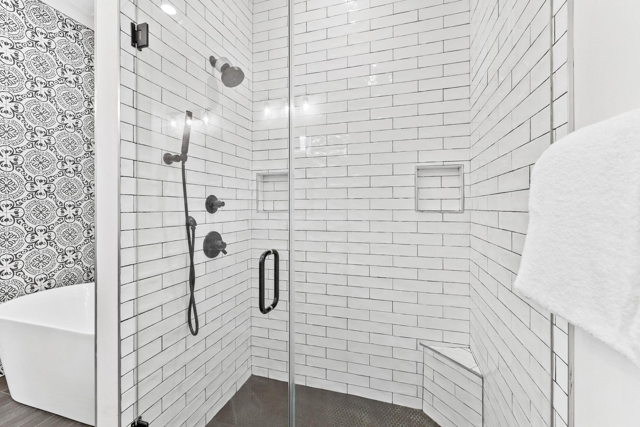 1st Floor - Primary En Suite