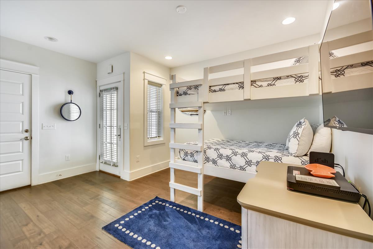 1st Floor Bunk Room - Queen over Queen Bunk Bed