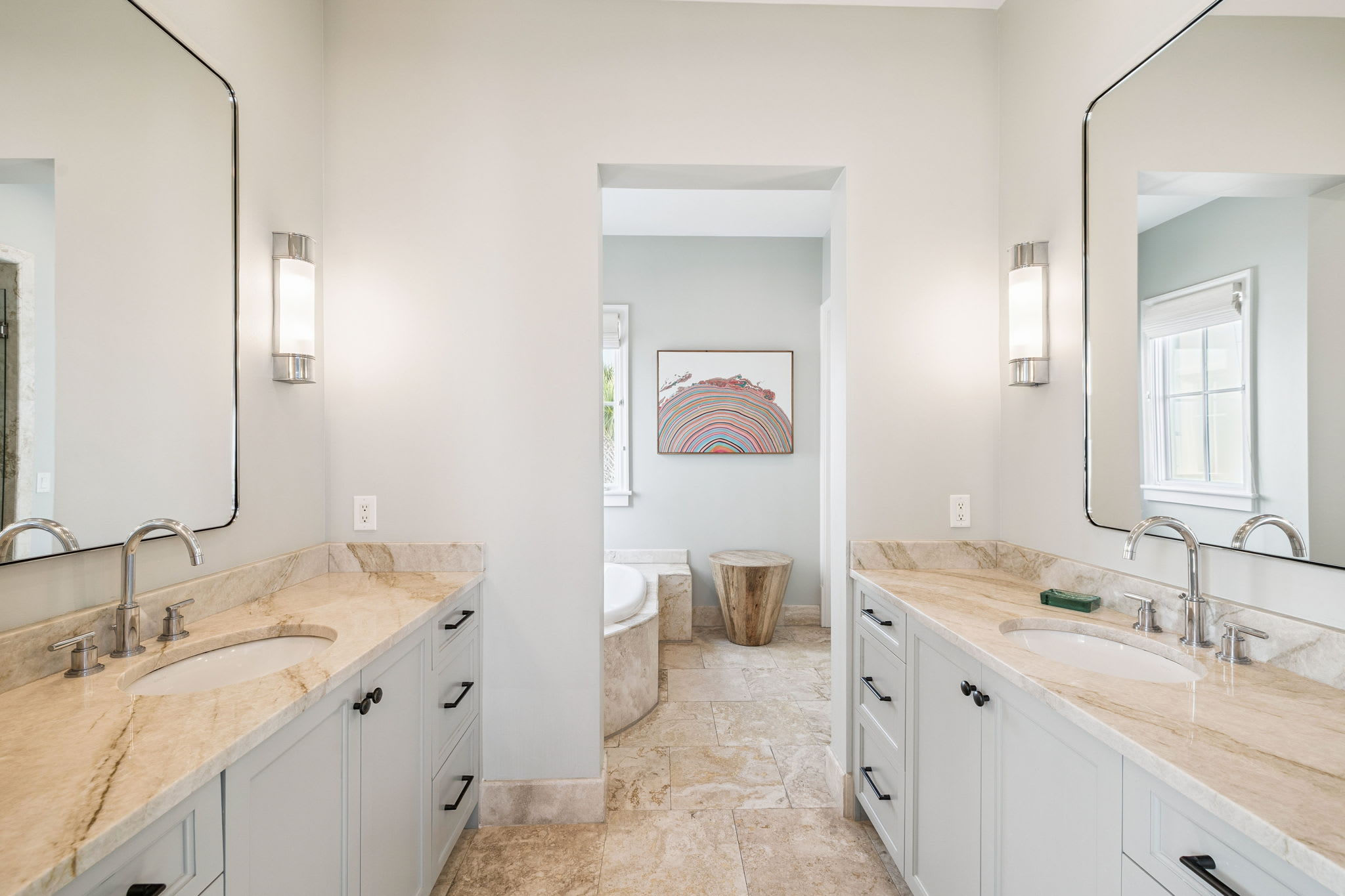 Primary King En-Suite - Dual Vanities