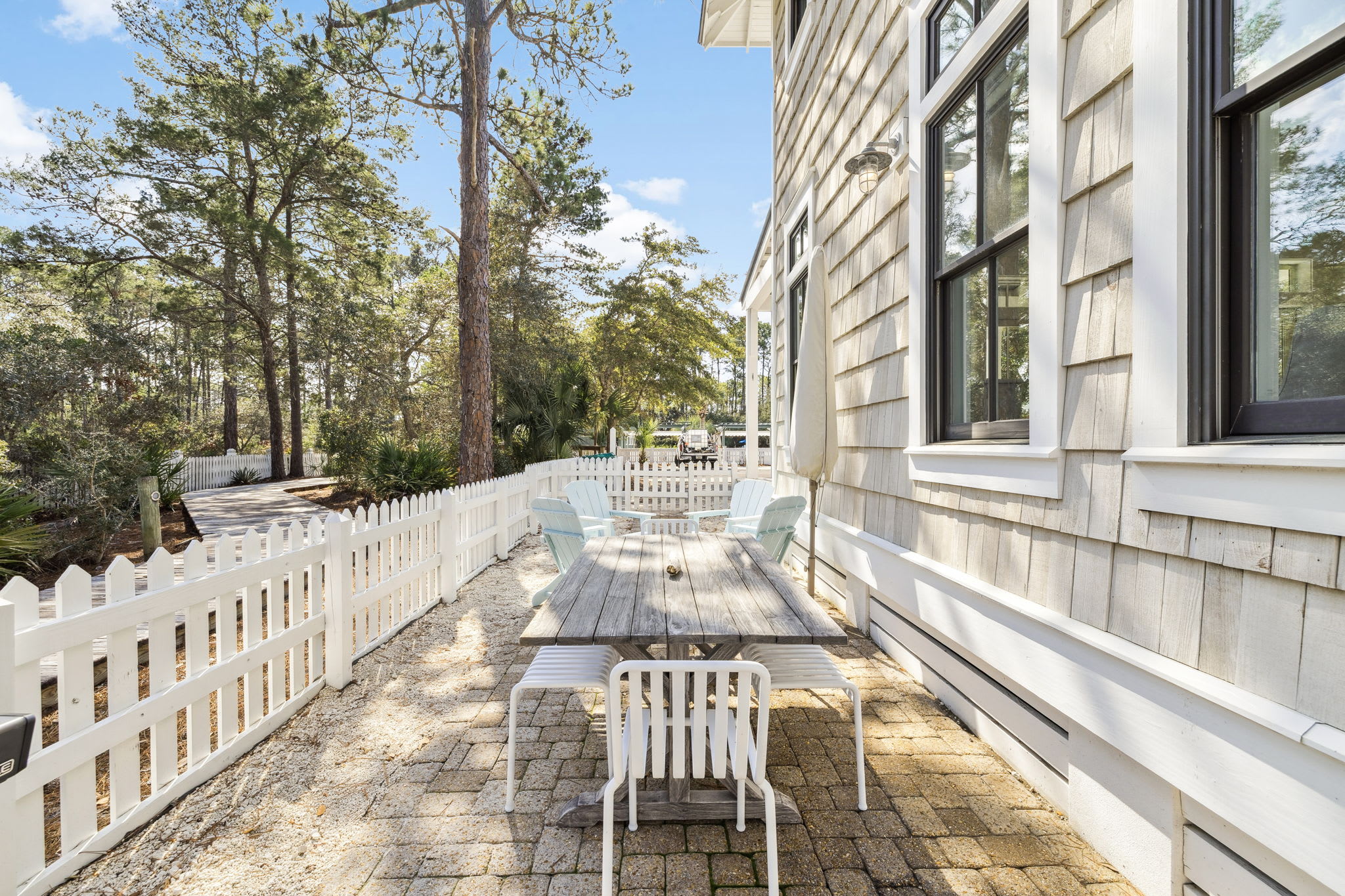 Dine Al Fresco on the Patio - Seating for 6