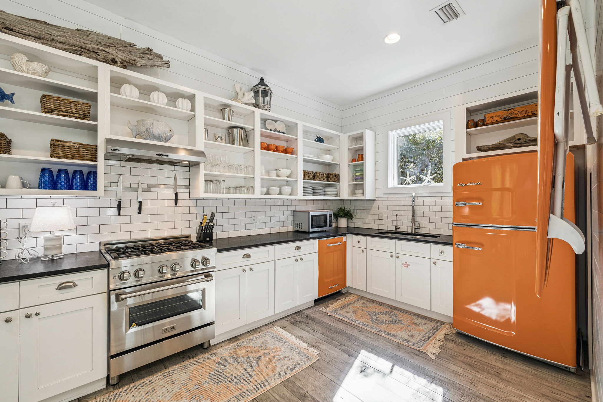 Fully Equipped & Spacious Kitchen!