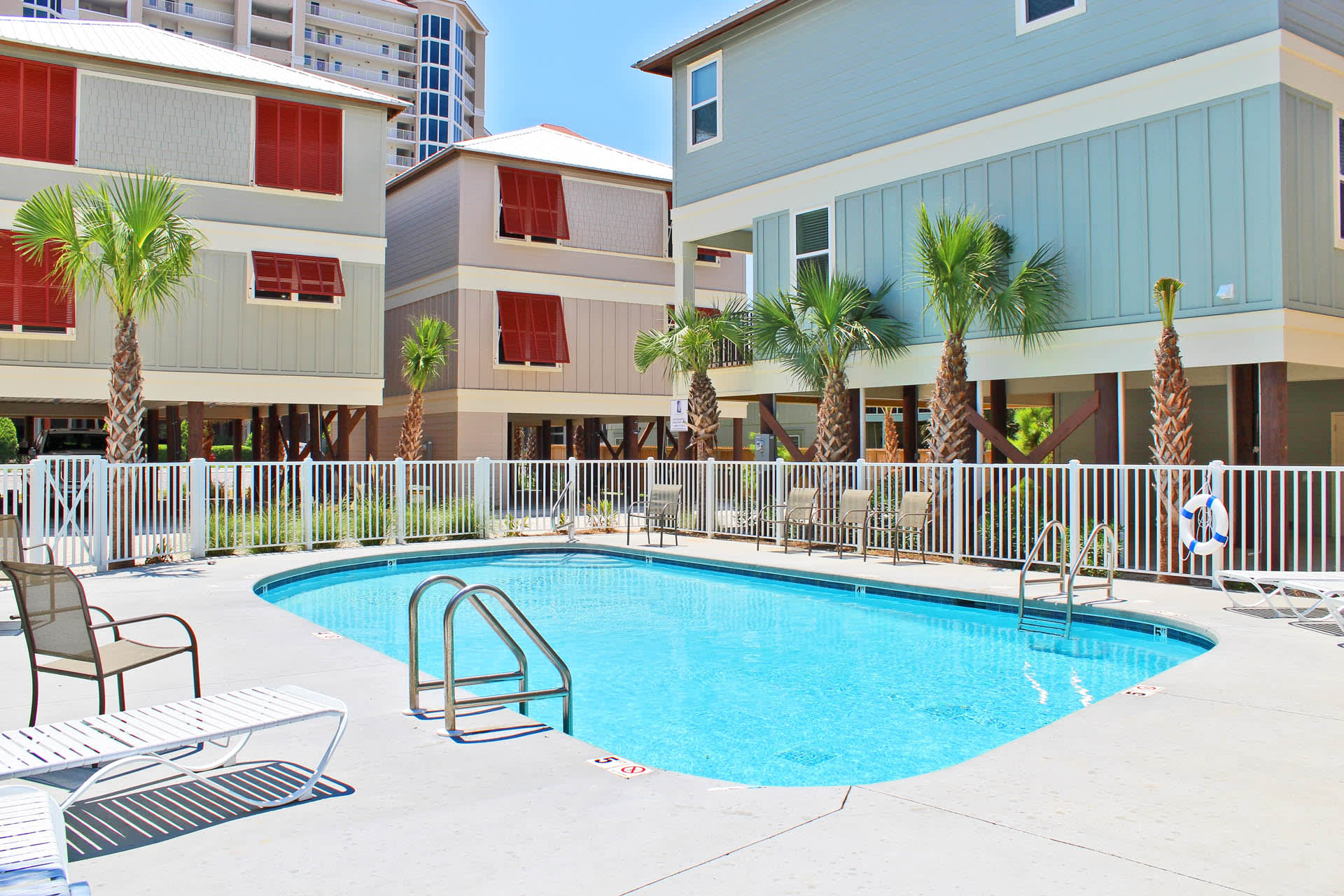 1 - Community Pool (2)