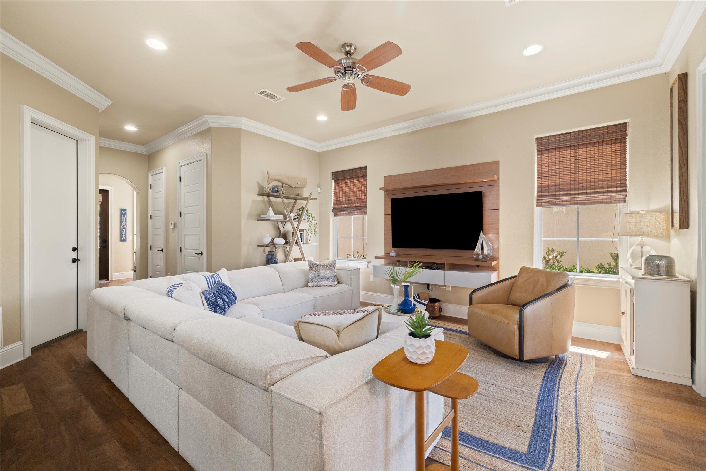 Spacious living room