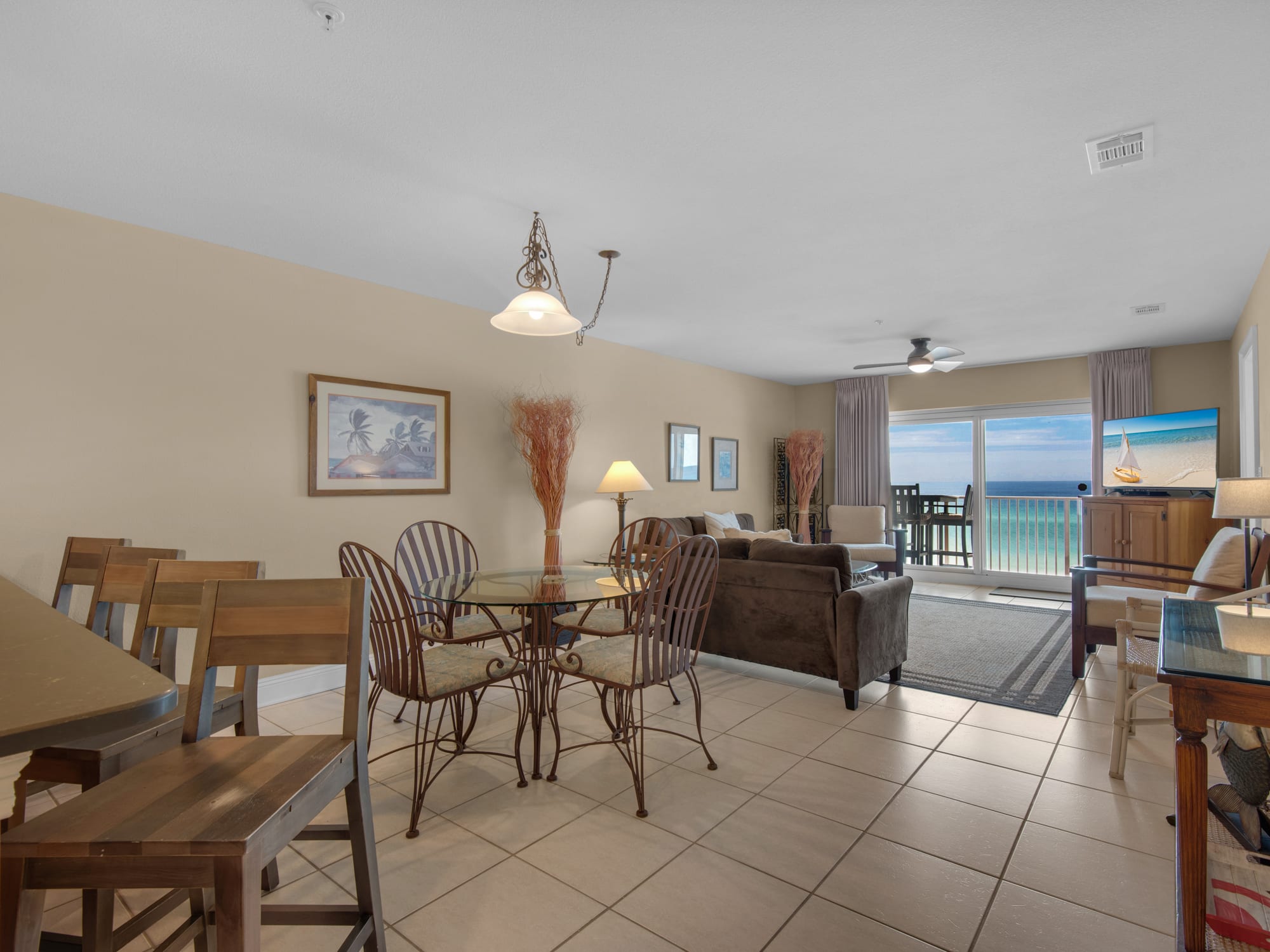 Open Kitchen, Dining and Living Areas