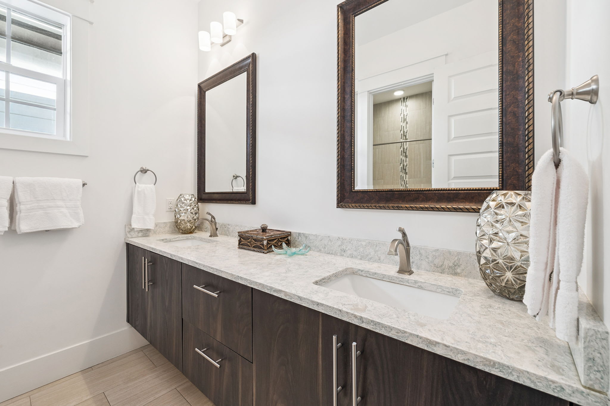 3rd Floor Shared Bathroom - Dual Vanities
