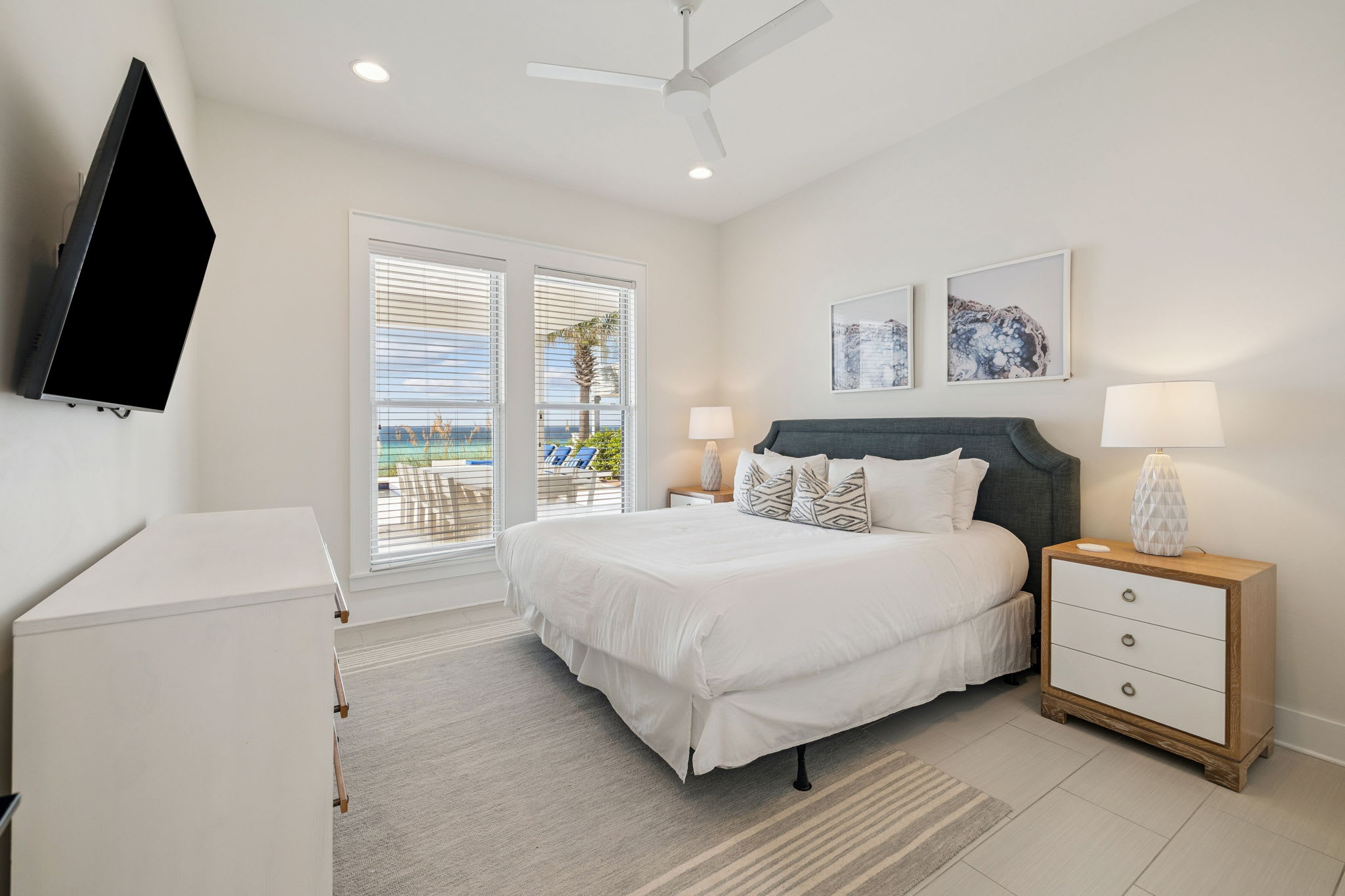 1st Floor - Rear King Guest Suite