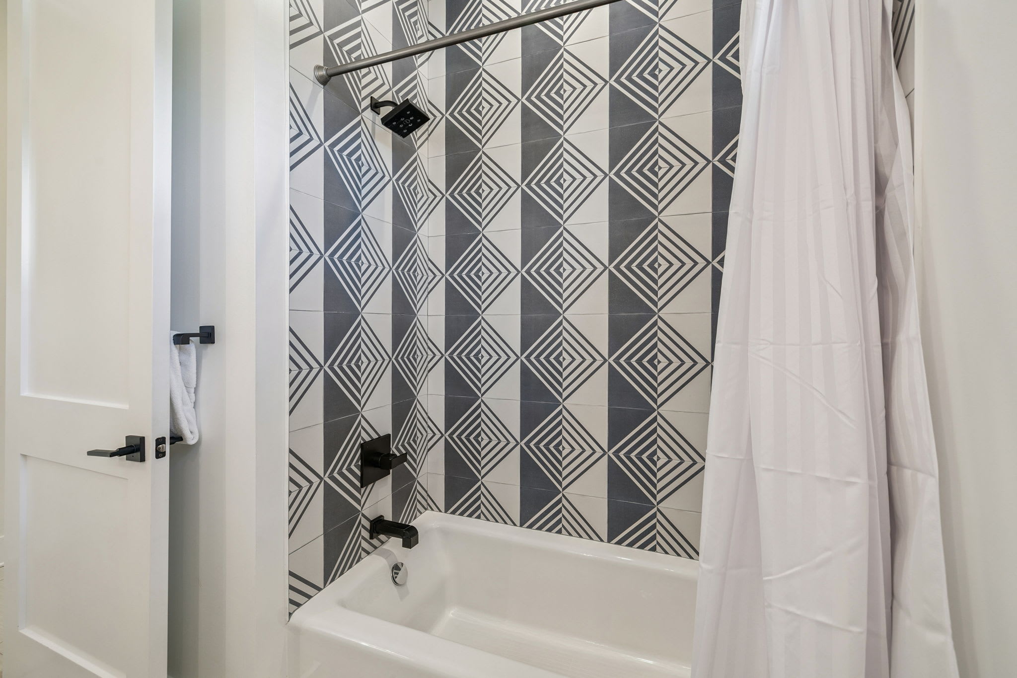 Front Shared Guest Bathroom - Shower/Tub Combo