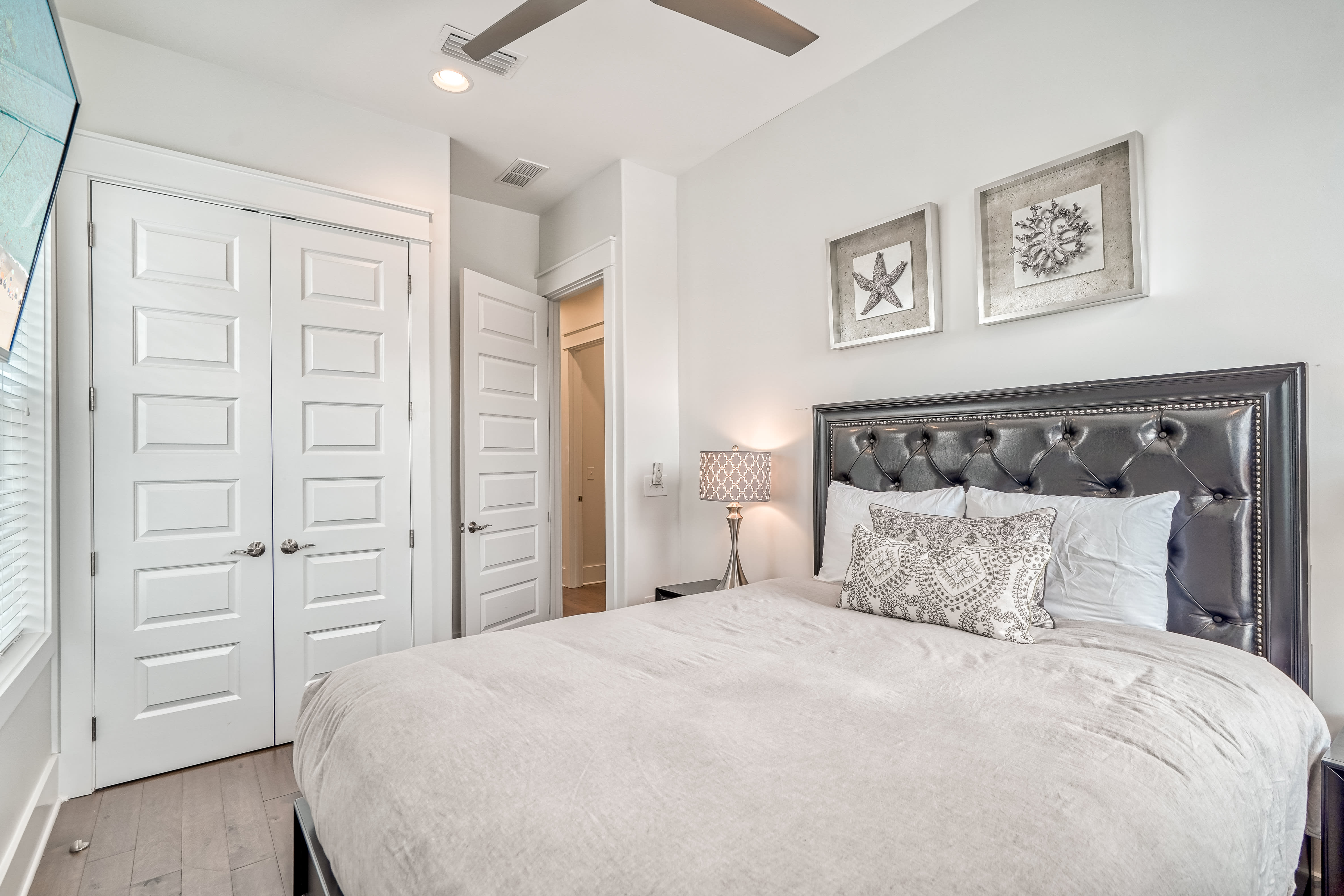 Additional 3rd Floor Guest Bedroom - Equipped with a Flat Screen TV