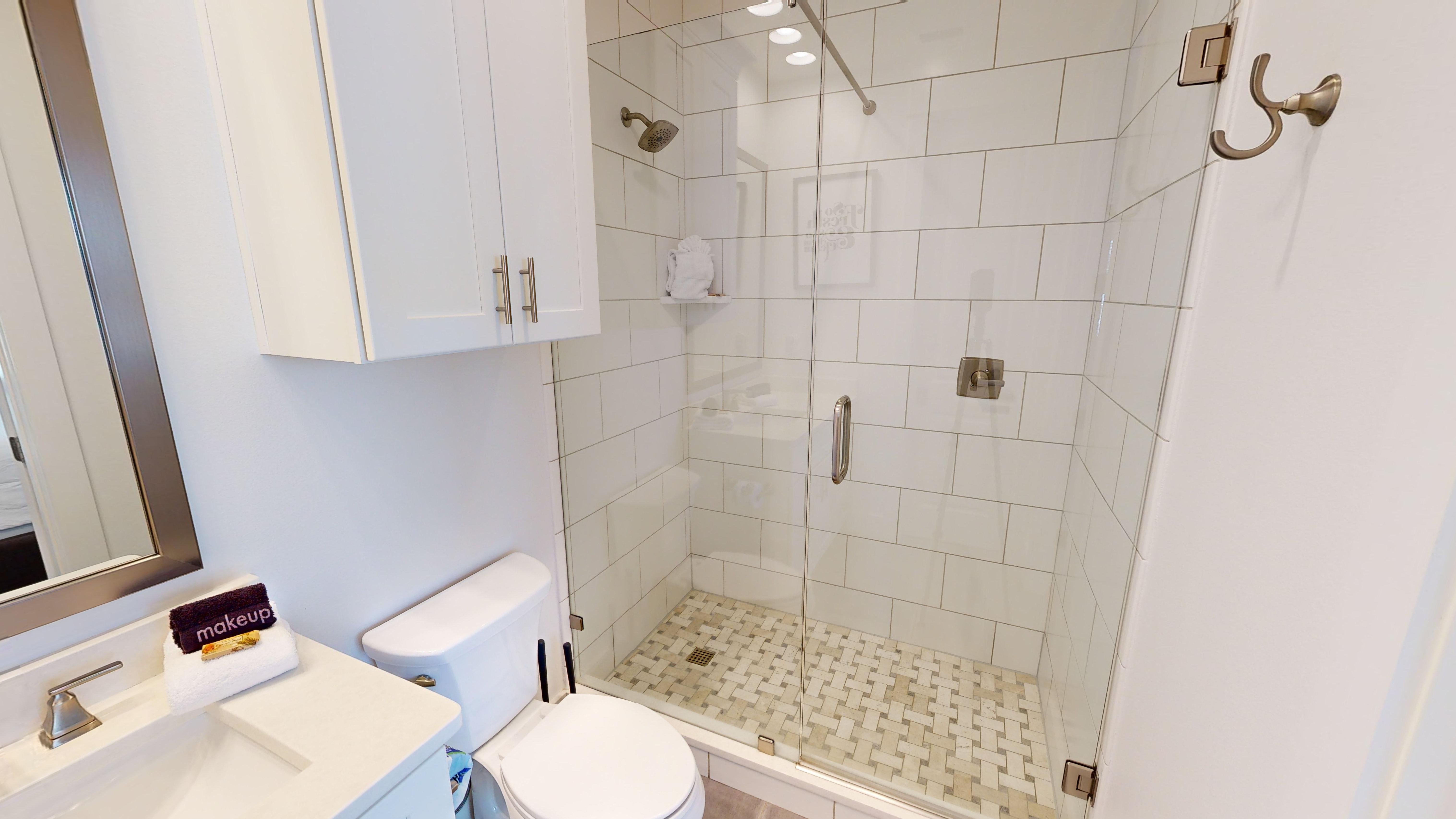 Guest Bathroom 2 (2nd Floor)