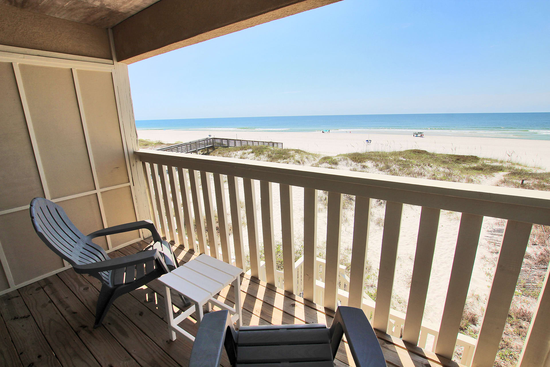 6 - Primary Bedroom (9)